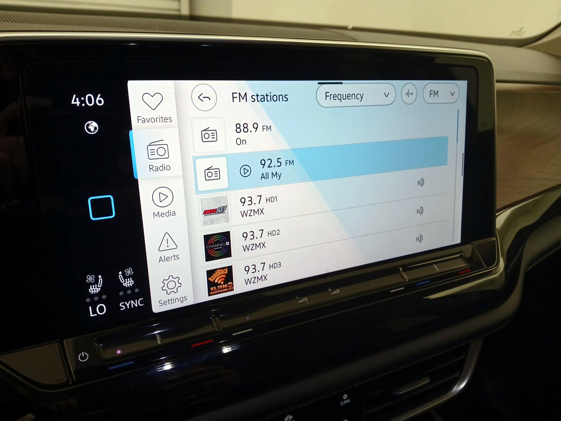 Thumbnail: 2025 Volkswagen Atlas - 15