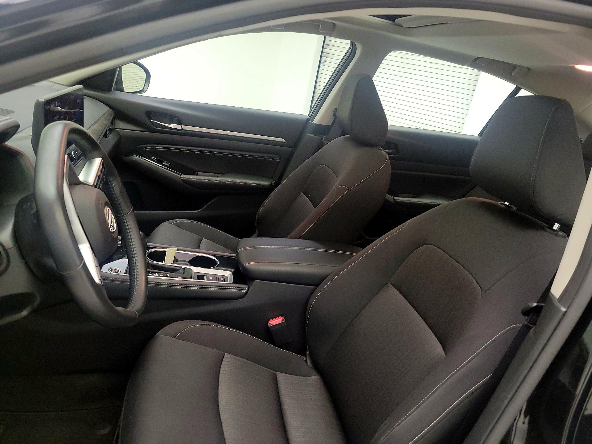 Thumbnail: 2023 Nissan Altima - 9