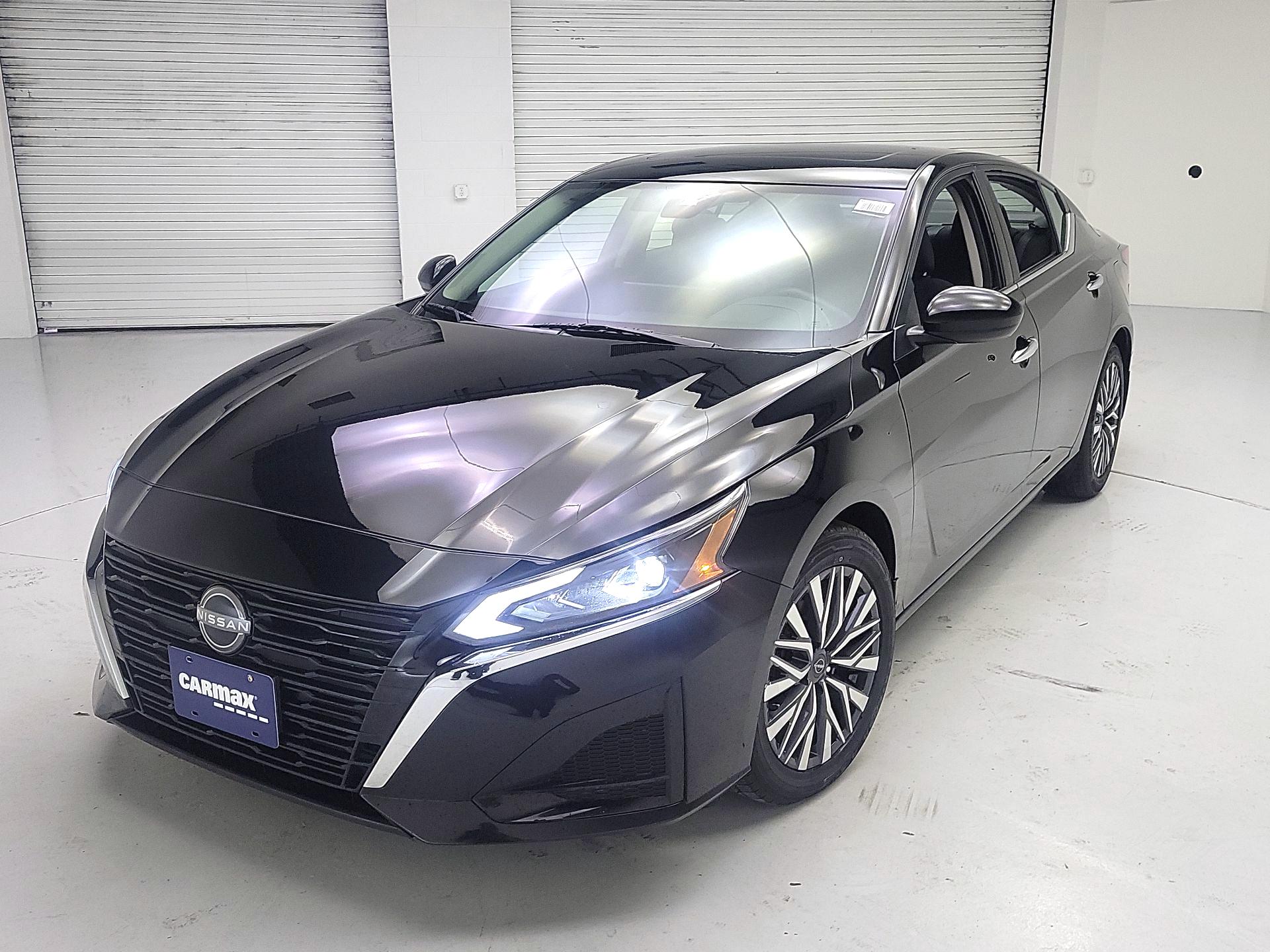 Thumbnail: 2023 Nissan Altima - 3