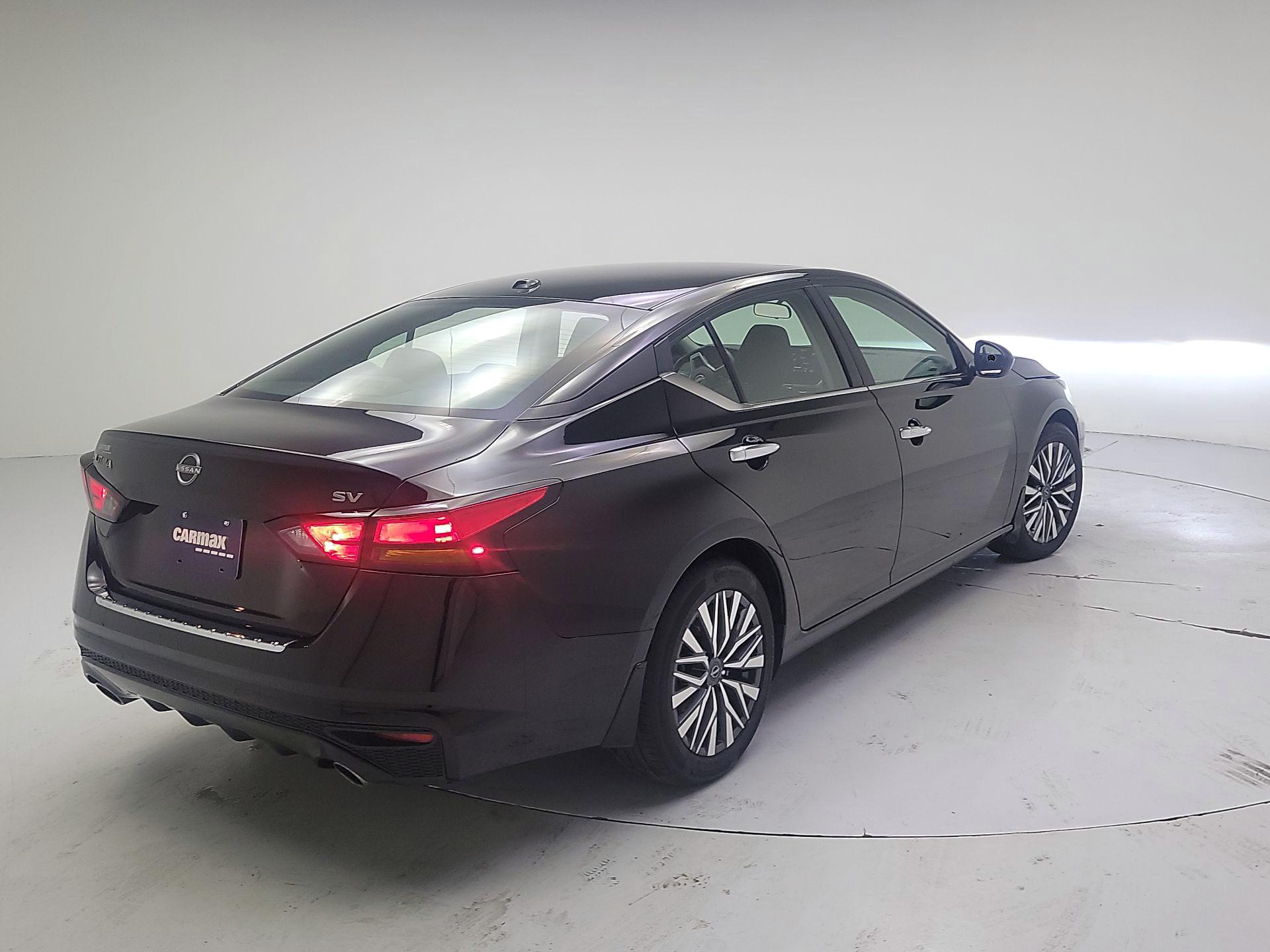 Thumbnail: 2023 Nissan Altima - 5