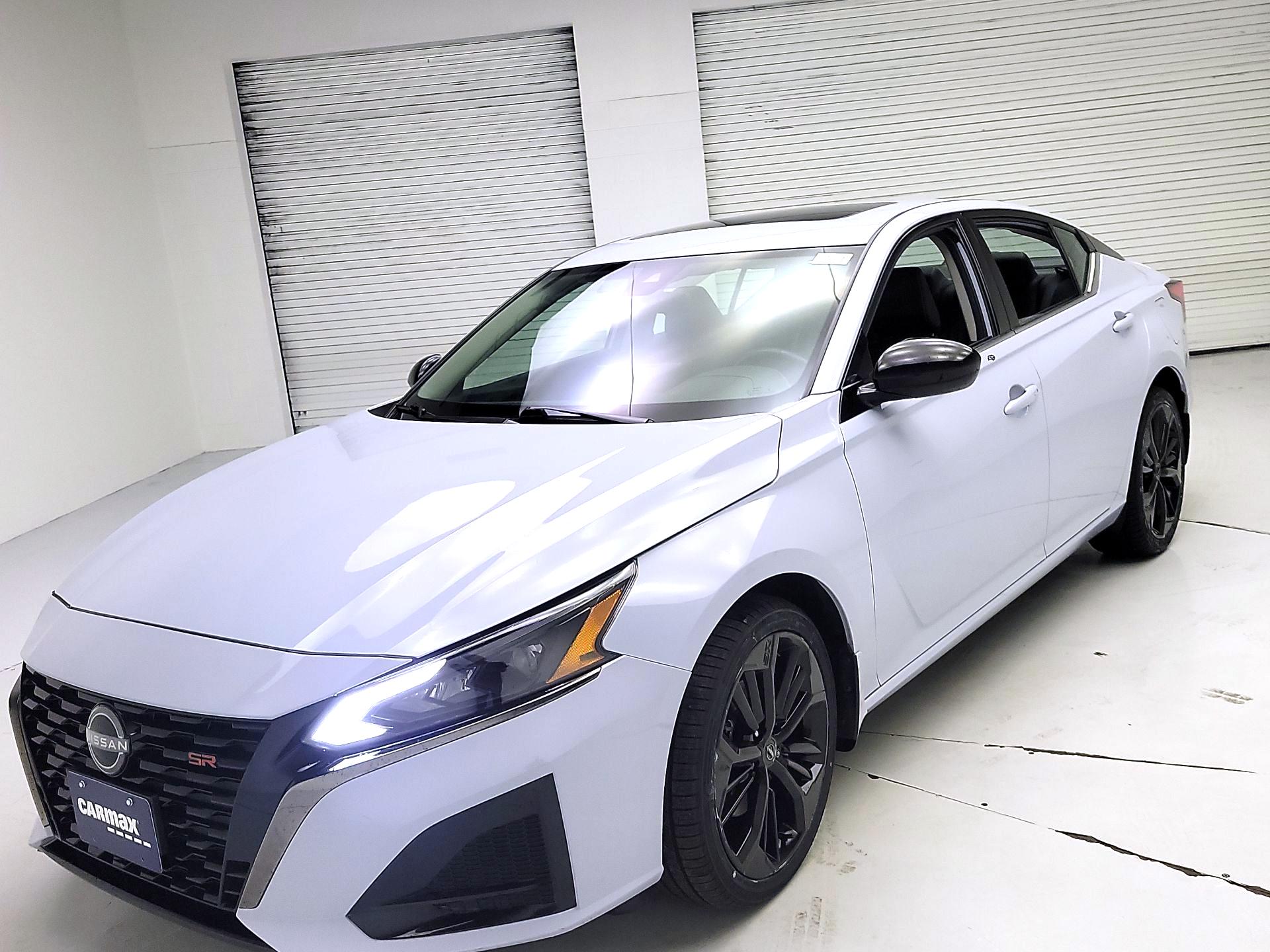 Thumbnail: 2023 Nissan Altima - 3