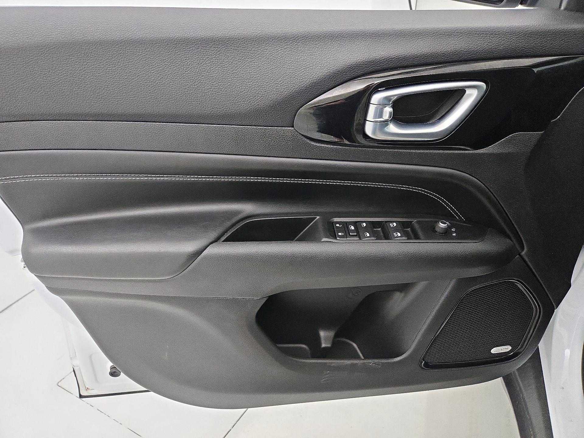 Thumbnail: 2022 Jeep Compass - 12