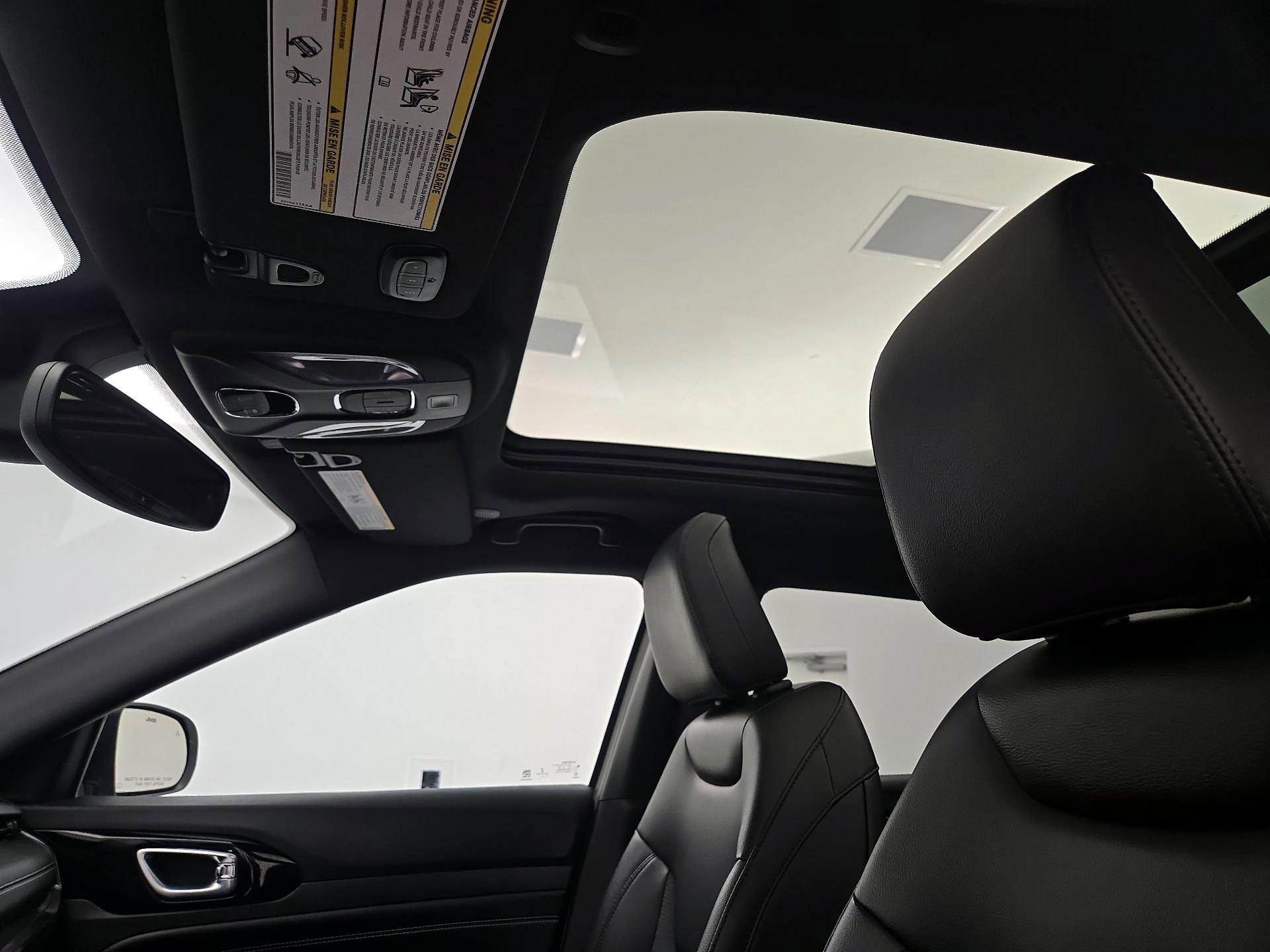 Thumbnail: 2022 Jeep Compass - 19