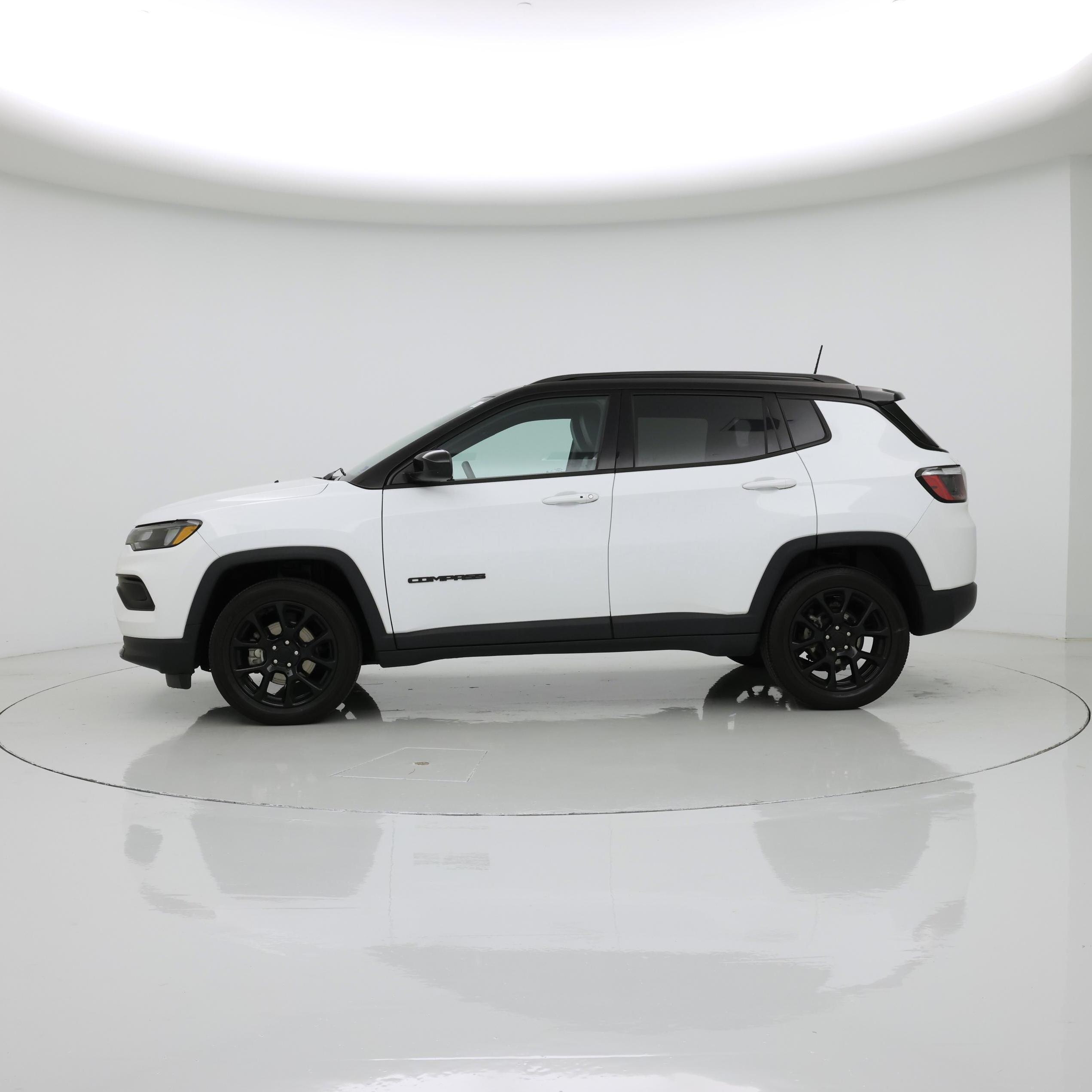 Thumbnail: 2022 Jeep Compass - 3