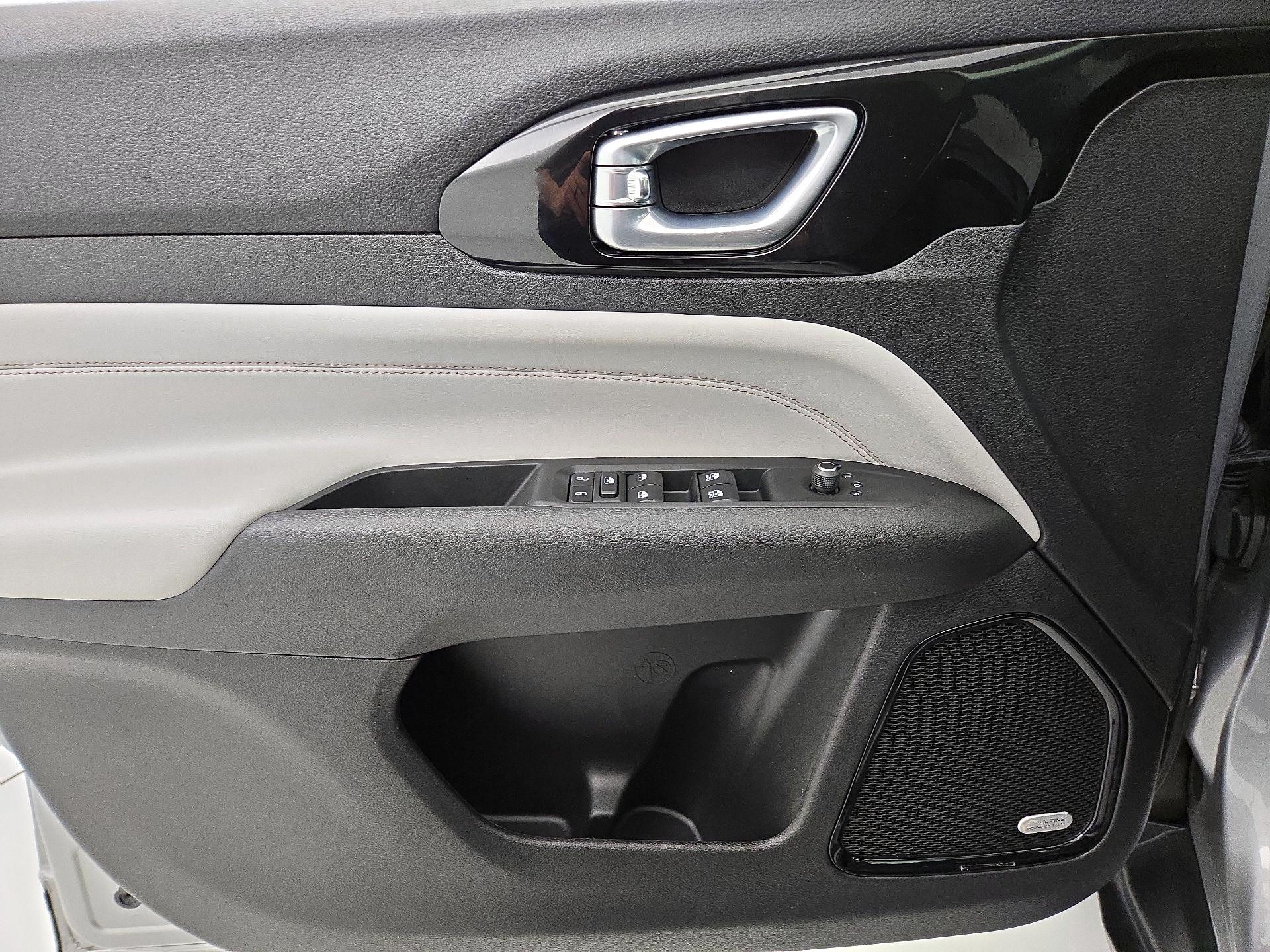 Thumbnail: 2022 Jeep Compass - 12