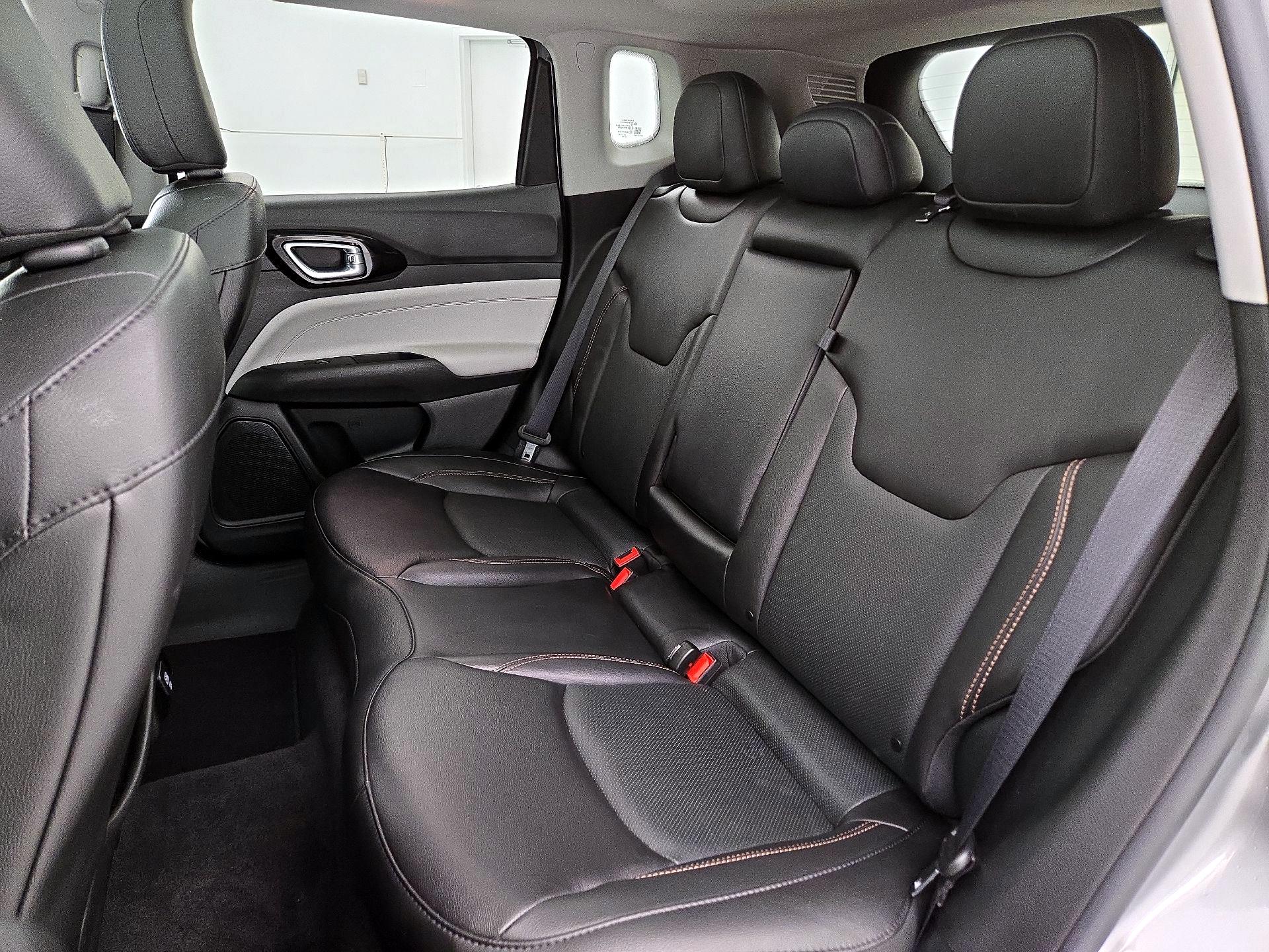 Thumbnail: 2022 Jeep Compass - 20