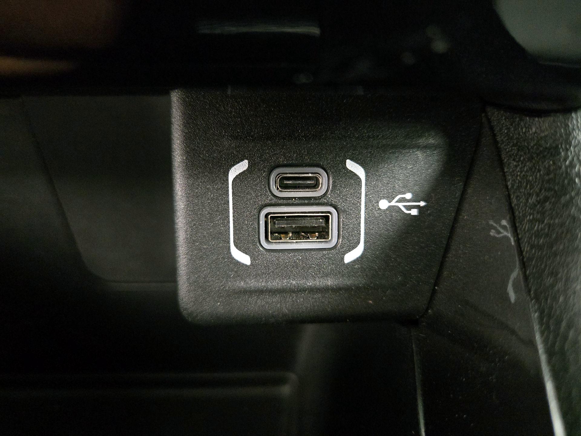 Thumbnail: 2022 Jeep Compass - 18