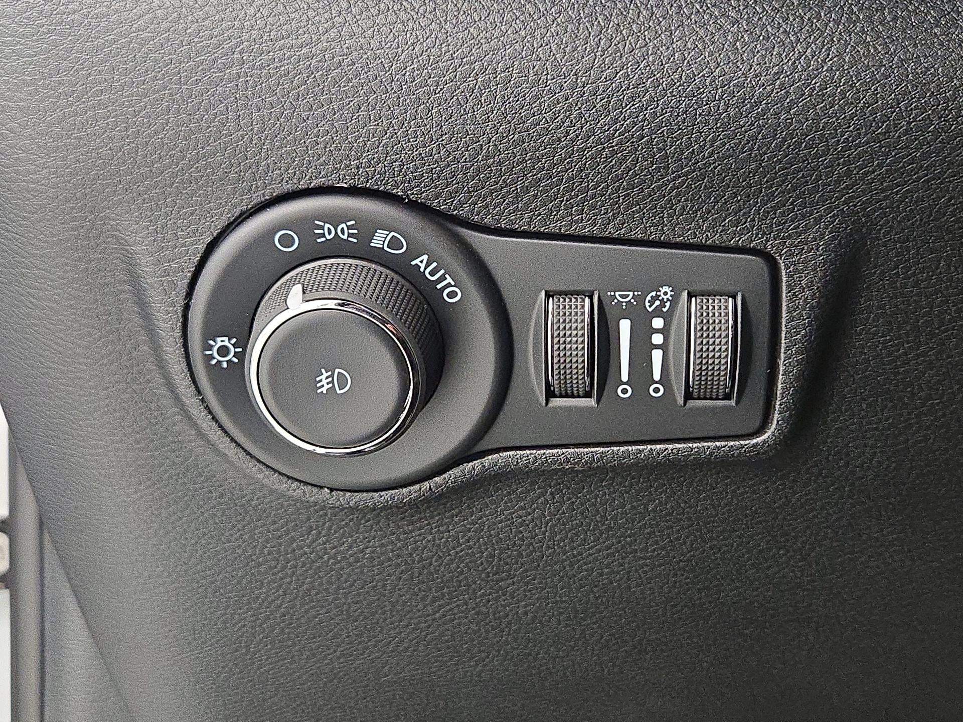 Thumbnail: 2023 Jeep Compass - 13