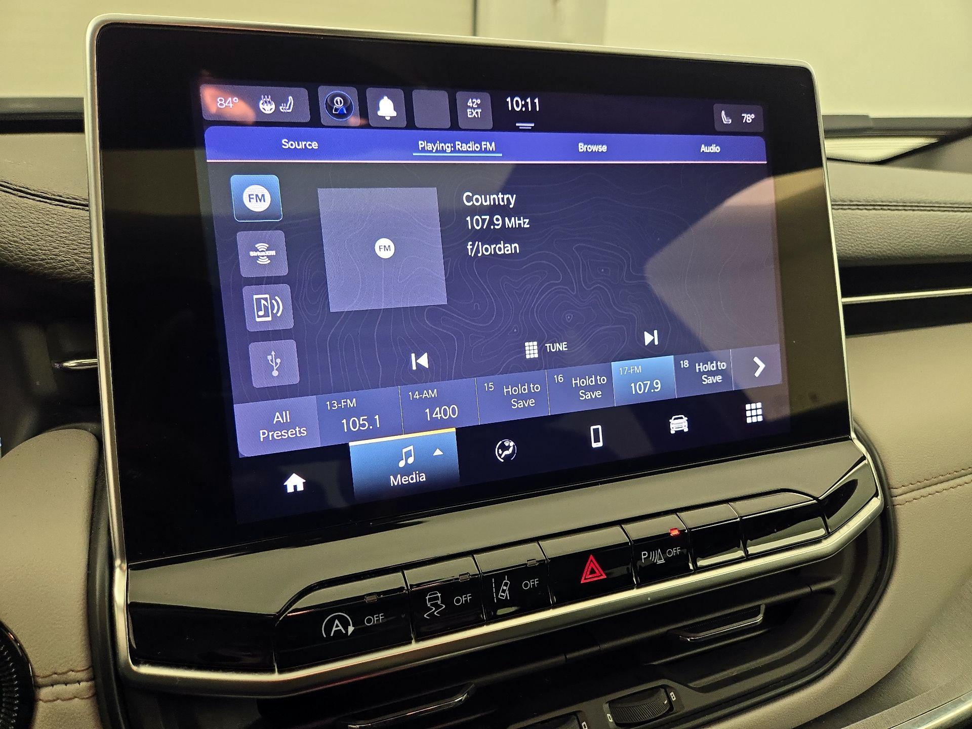 Thumbnail: 2023 Jeep Compass - 15