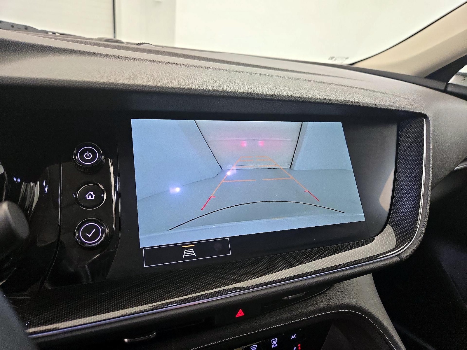 2023 Buick Envision Essence - Photo 9