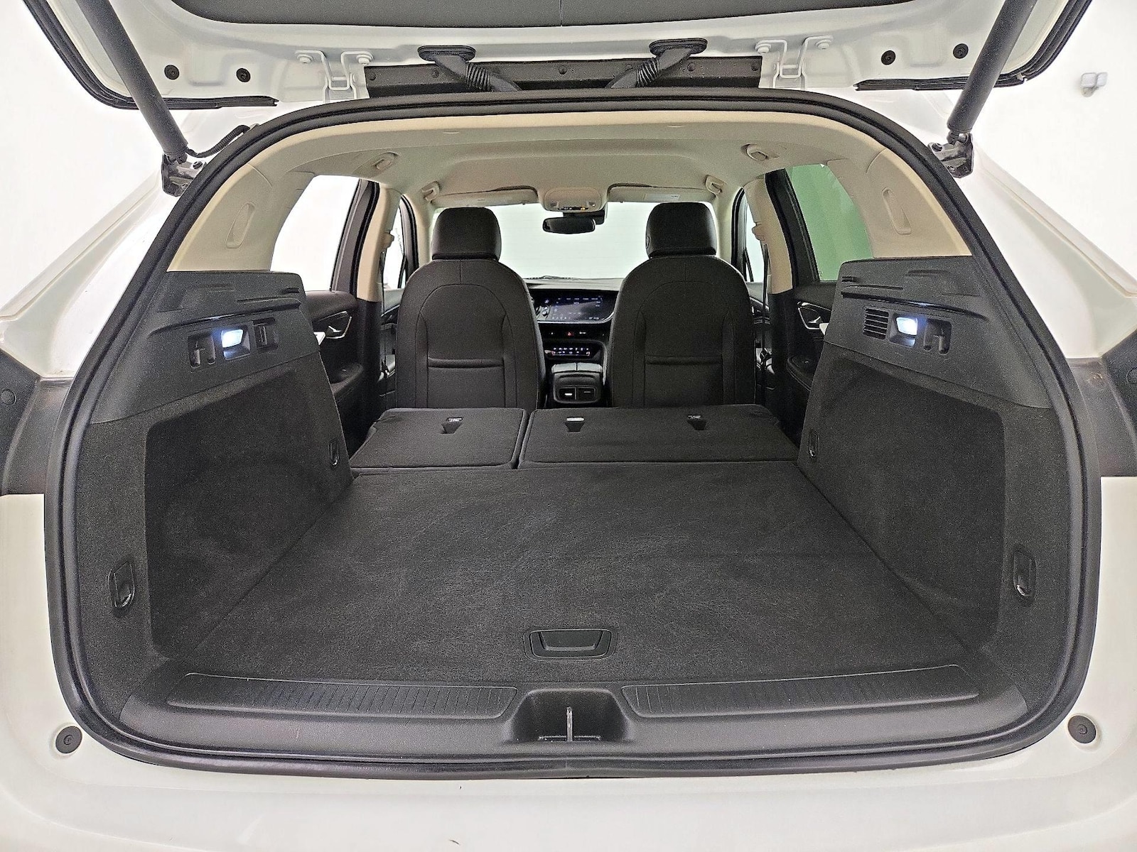 2023 Buick Envision Essence - Photo 16