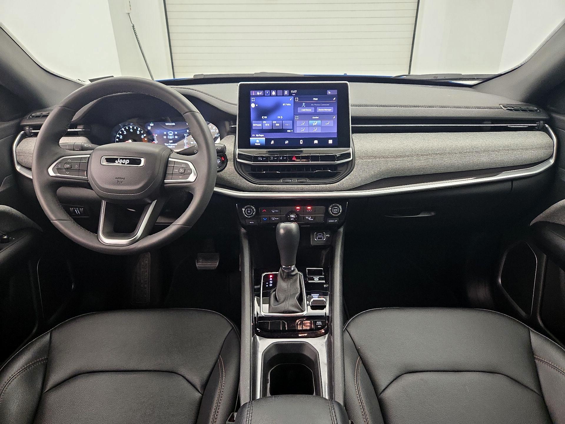 Thumbnail: 2023 Jeep Compass - 9