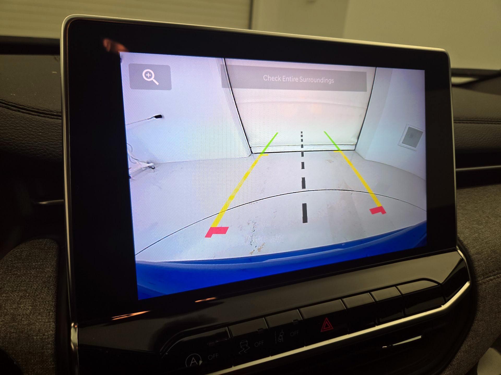 Thumbnail: 2023 Jeep Compass - 14