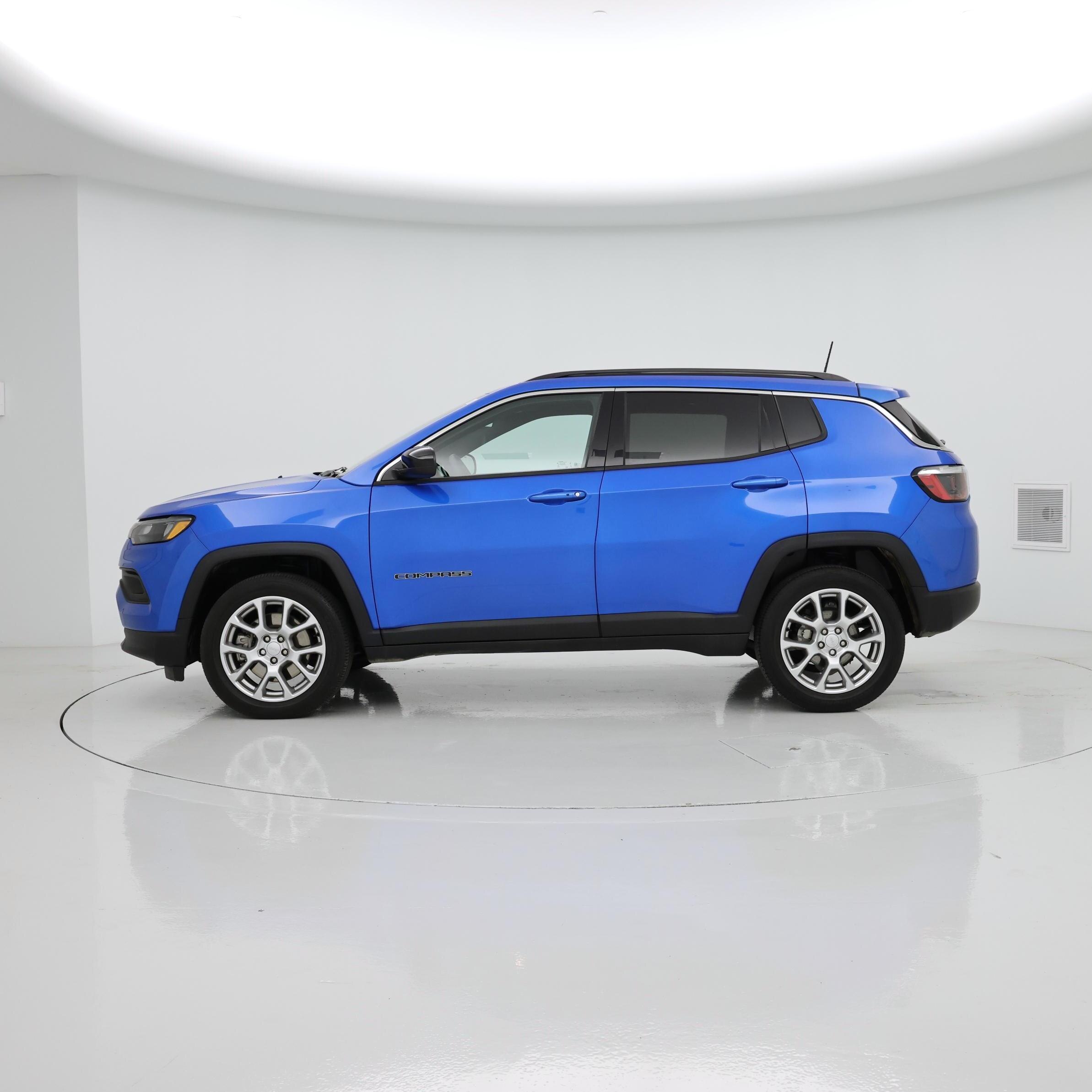 Thumbnail: 2023 Jeep Compass - 3