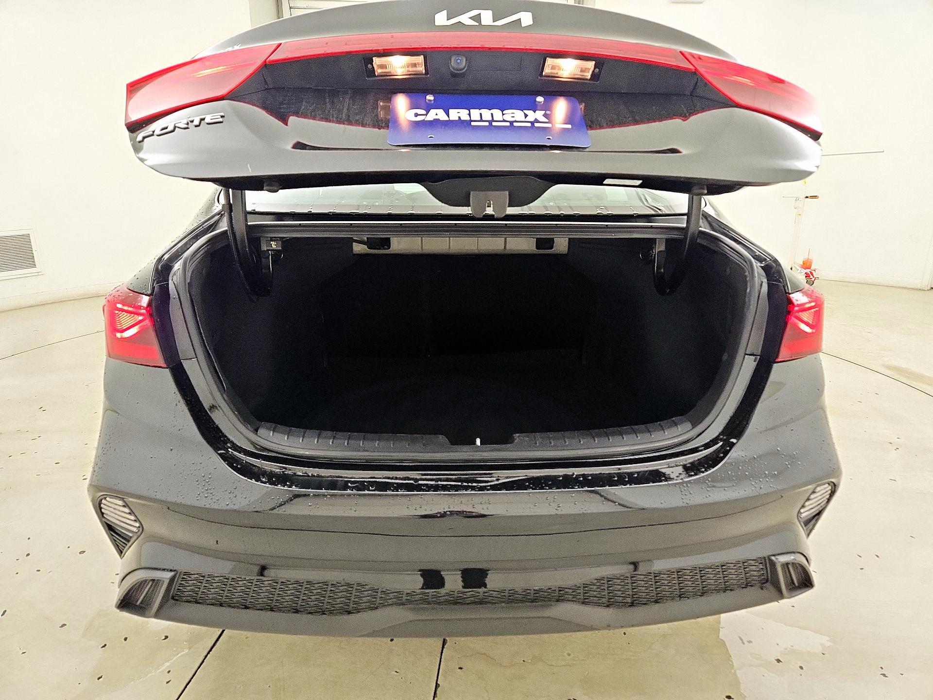 Thumbnail: 2024 Kia Forte - 18