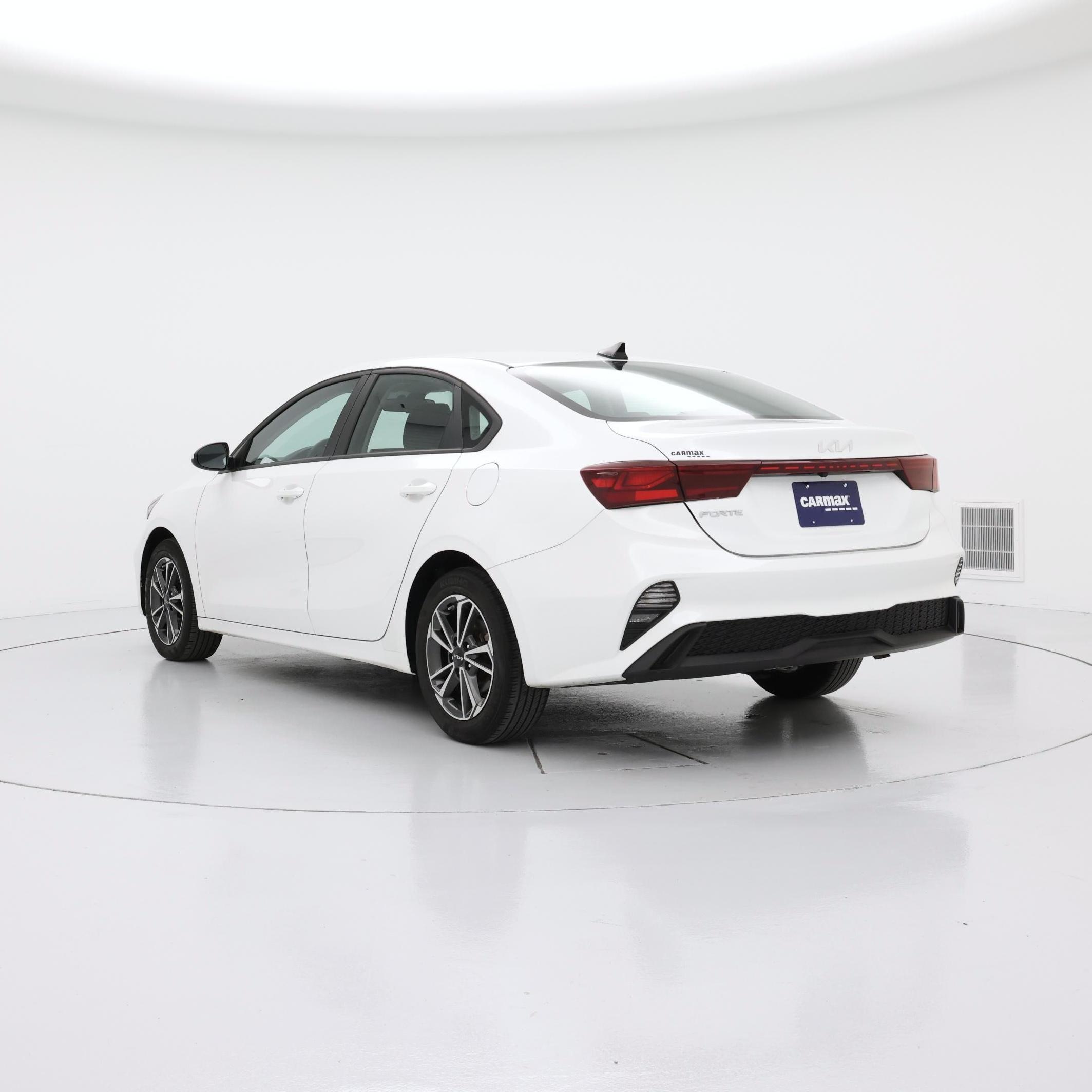 Thumbnail: 2023 Kia Forte - 2