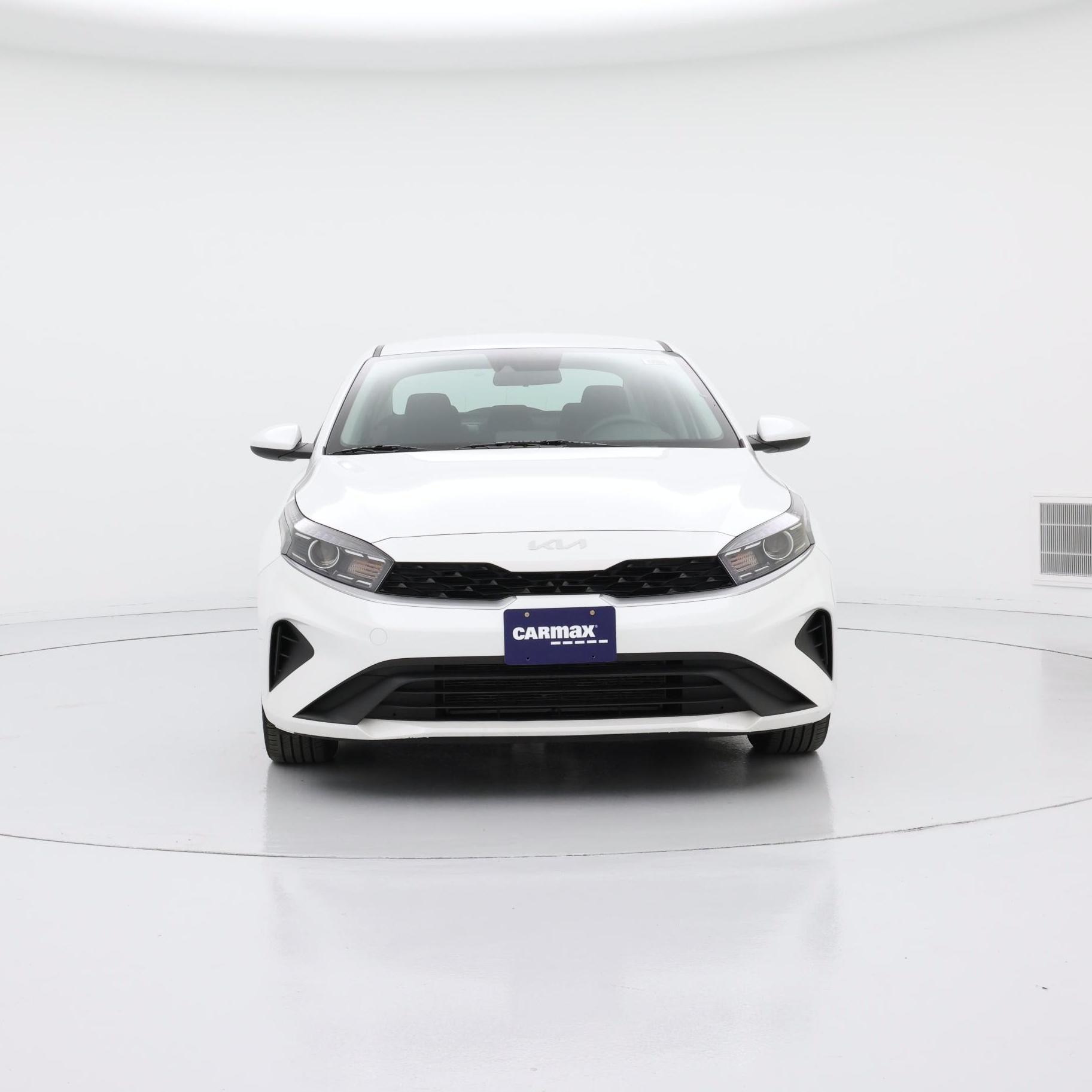 Thumbnail: 2023 Kia Forte - 5