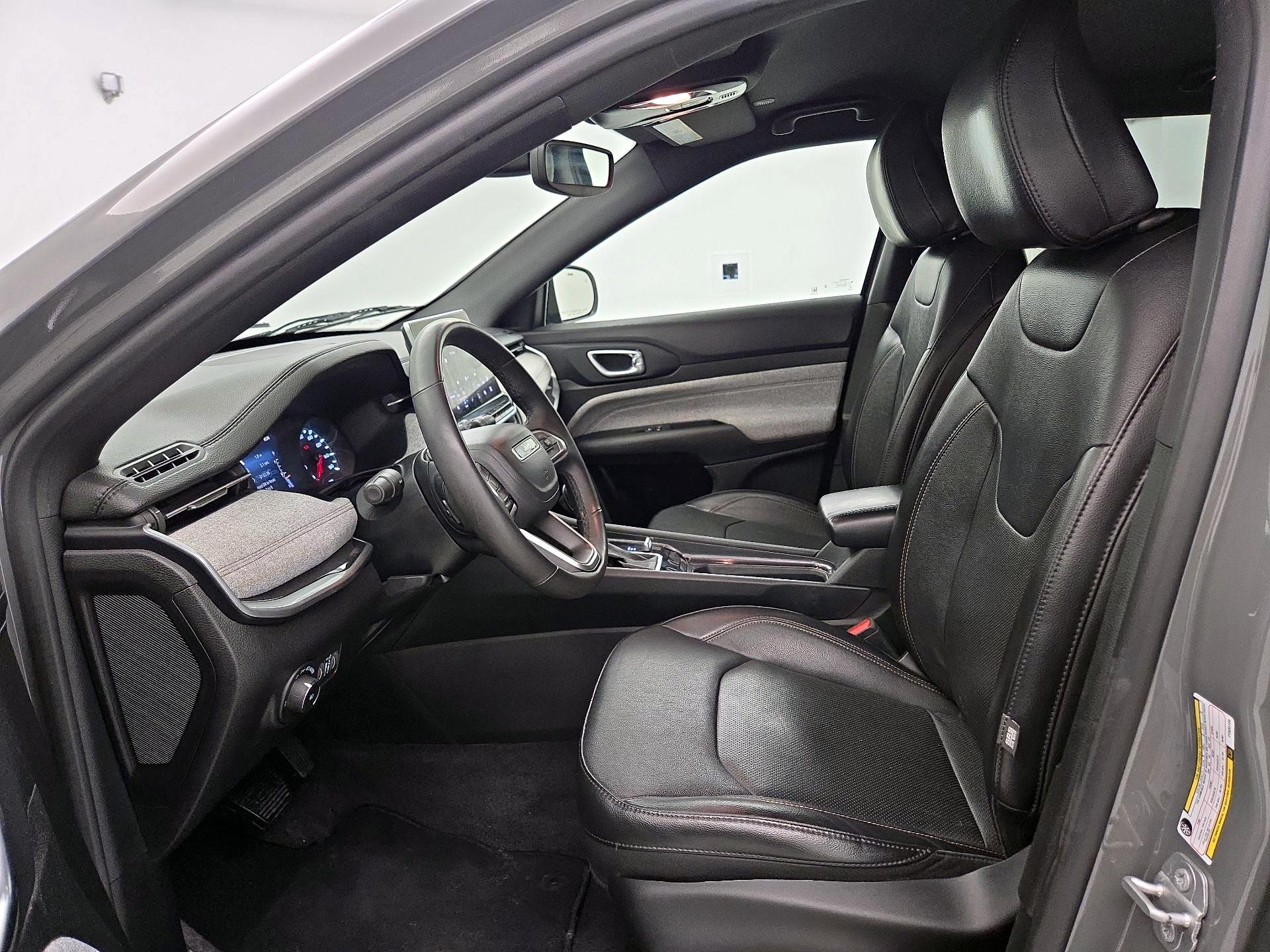 Thumbnail: 2023 Jeep Compass - 11