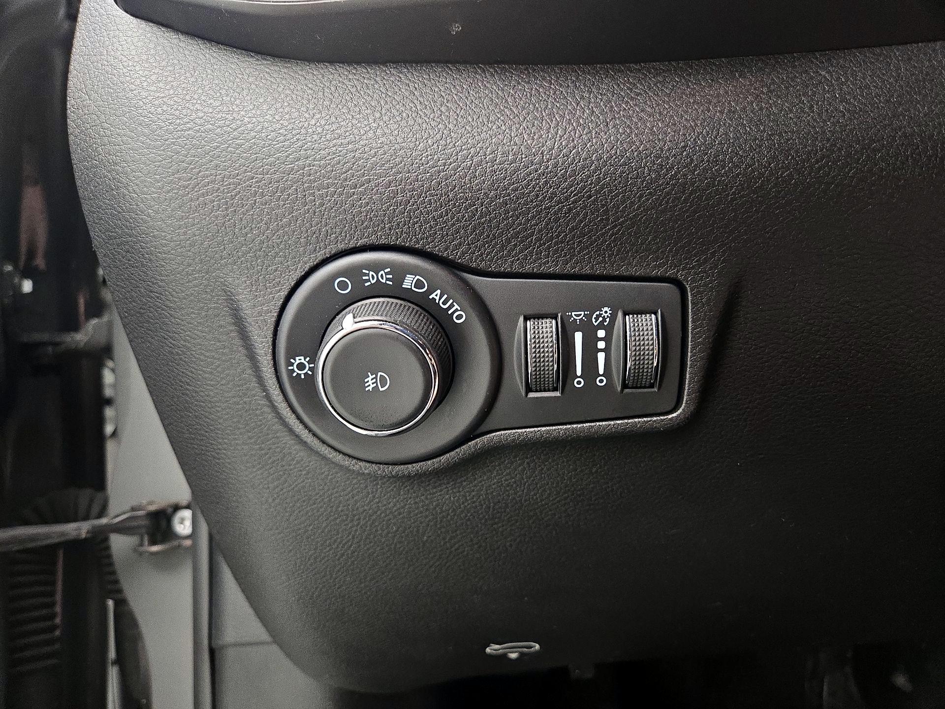 Thumbnail: 2023 Jeep Compass - 13