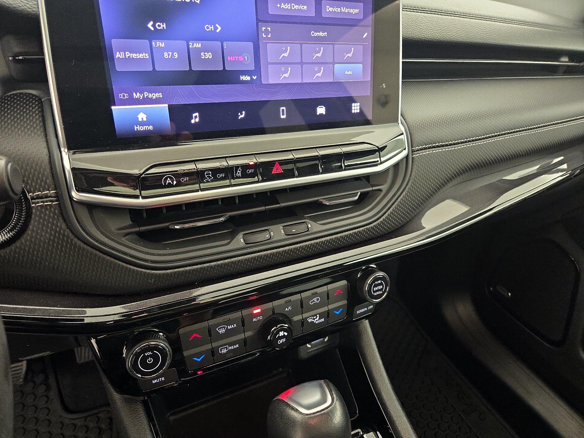 Thumbnail: 2023 Jeep Compass - 16