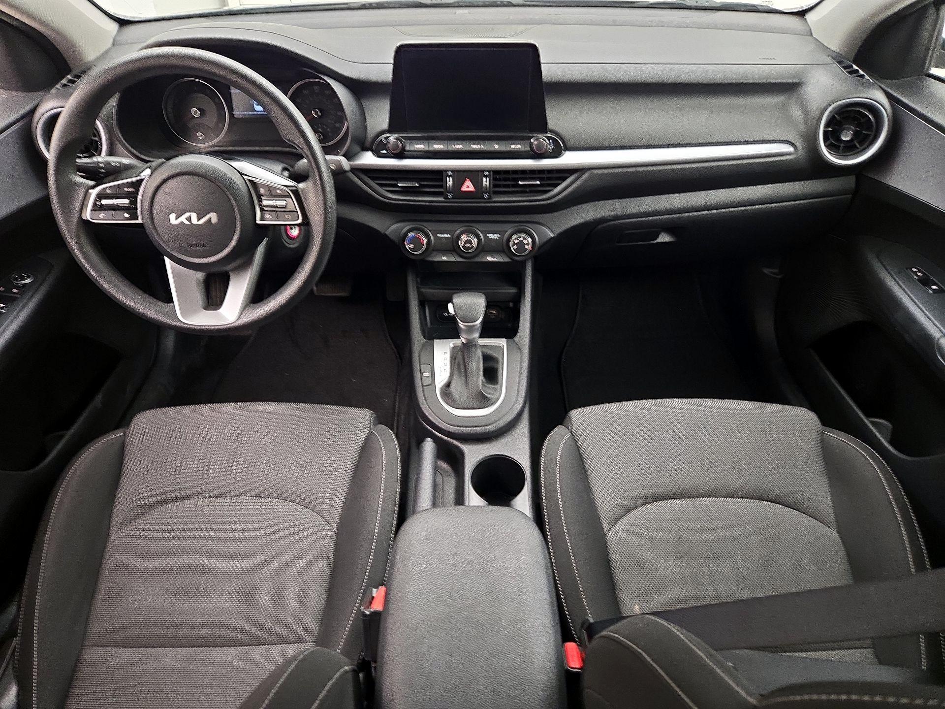 Thumbnail: 2024 Kia Forte - 9