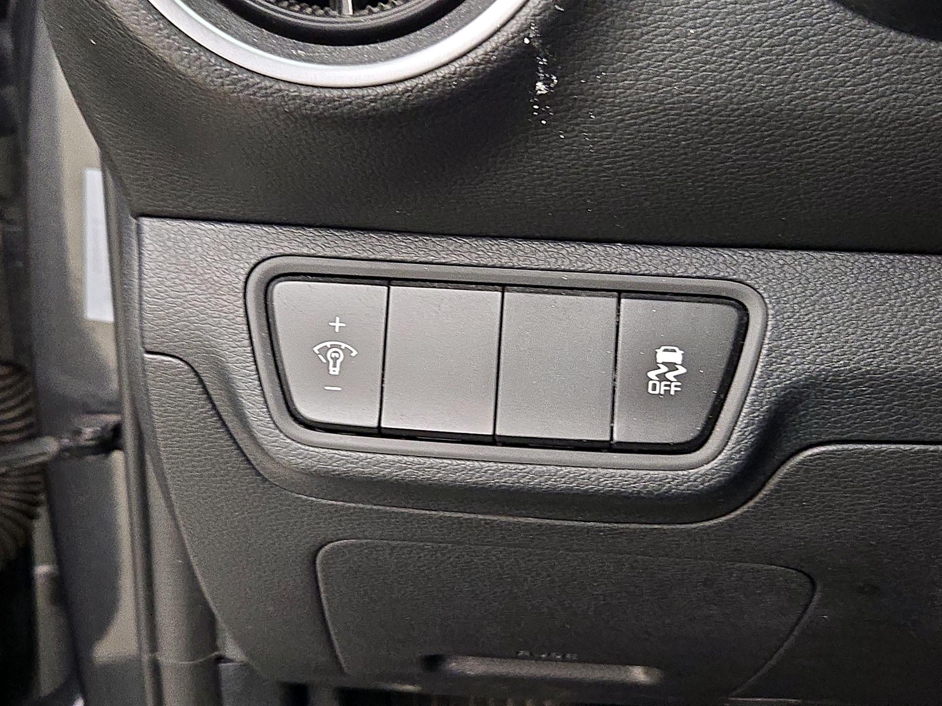 Thumbnail: 2024 Kia Forte - 13