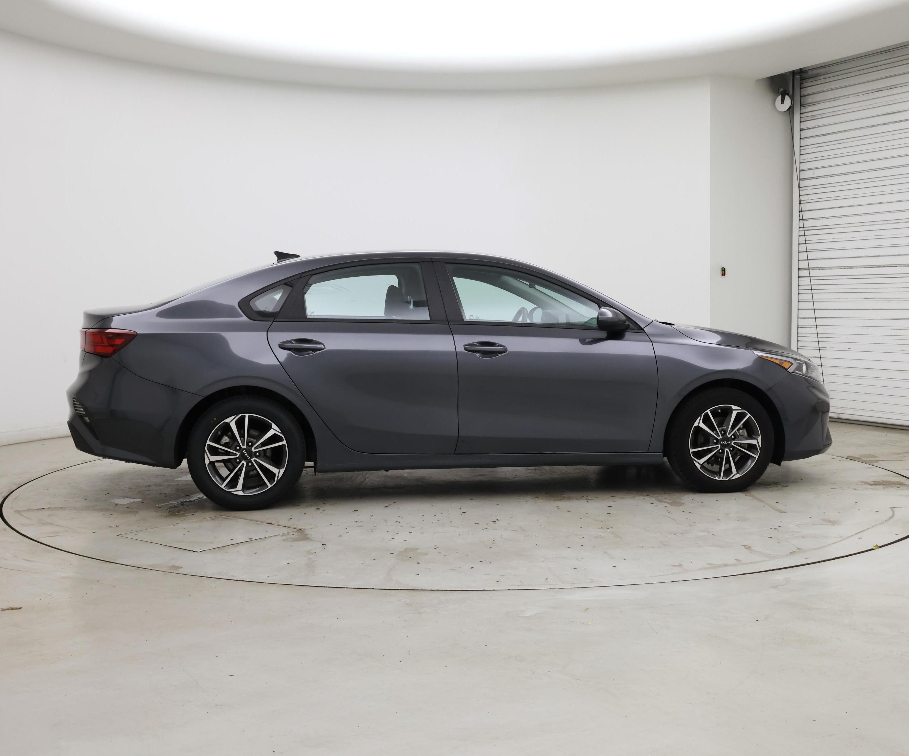 Thumbnail: 2024 Kia Forte - 7