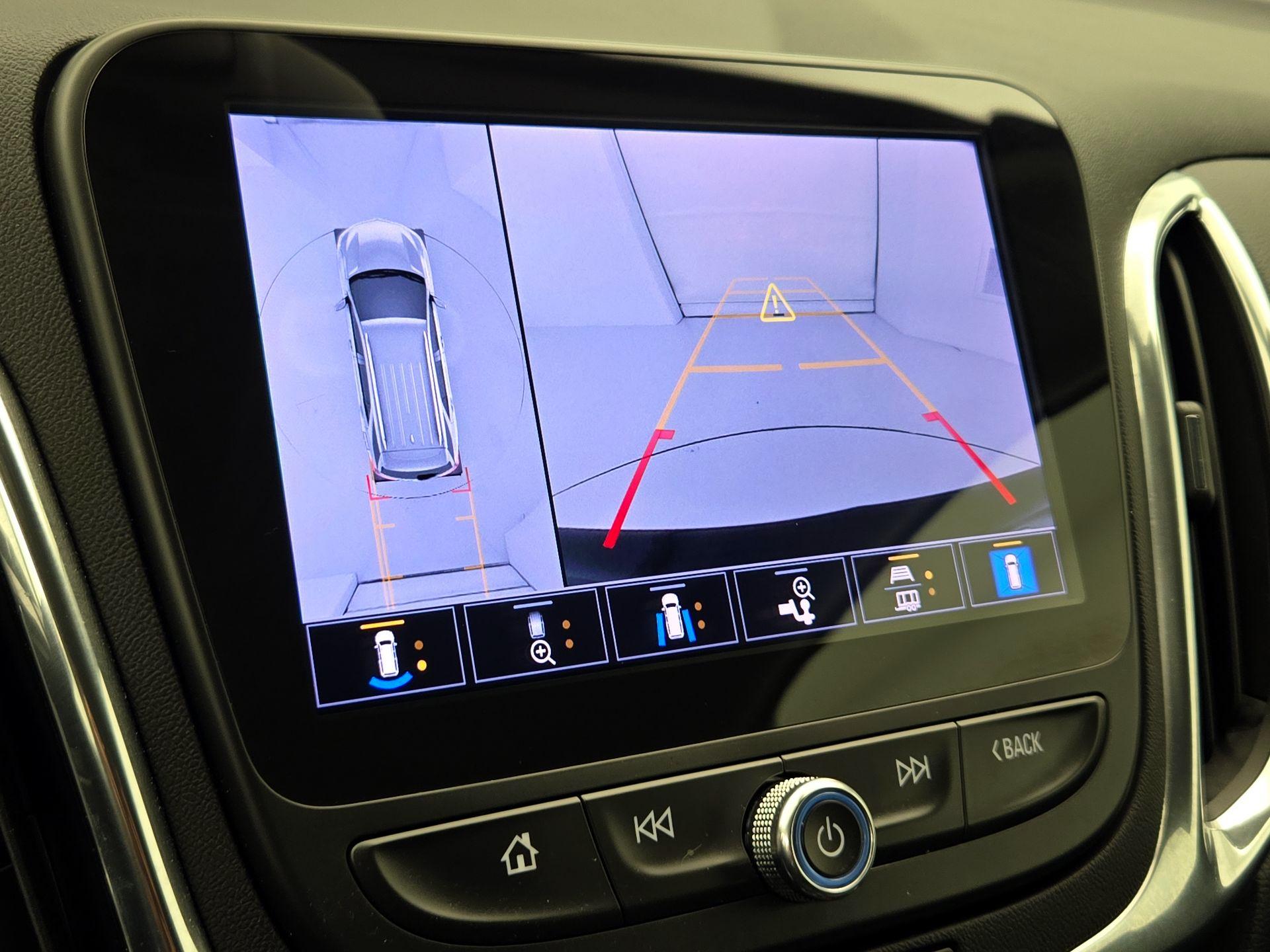 Thumbnail: 2022 Chevrolet Equinox - 14