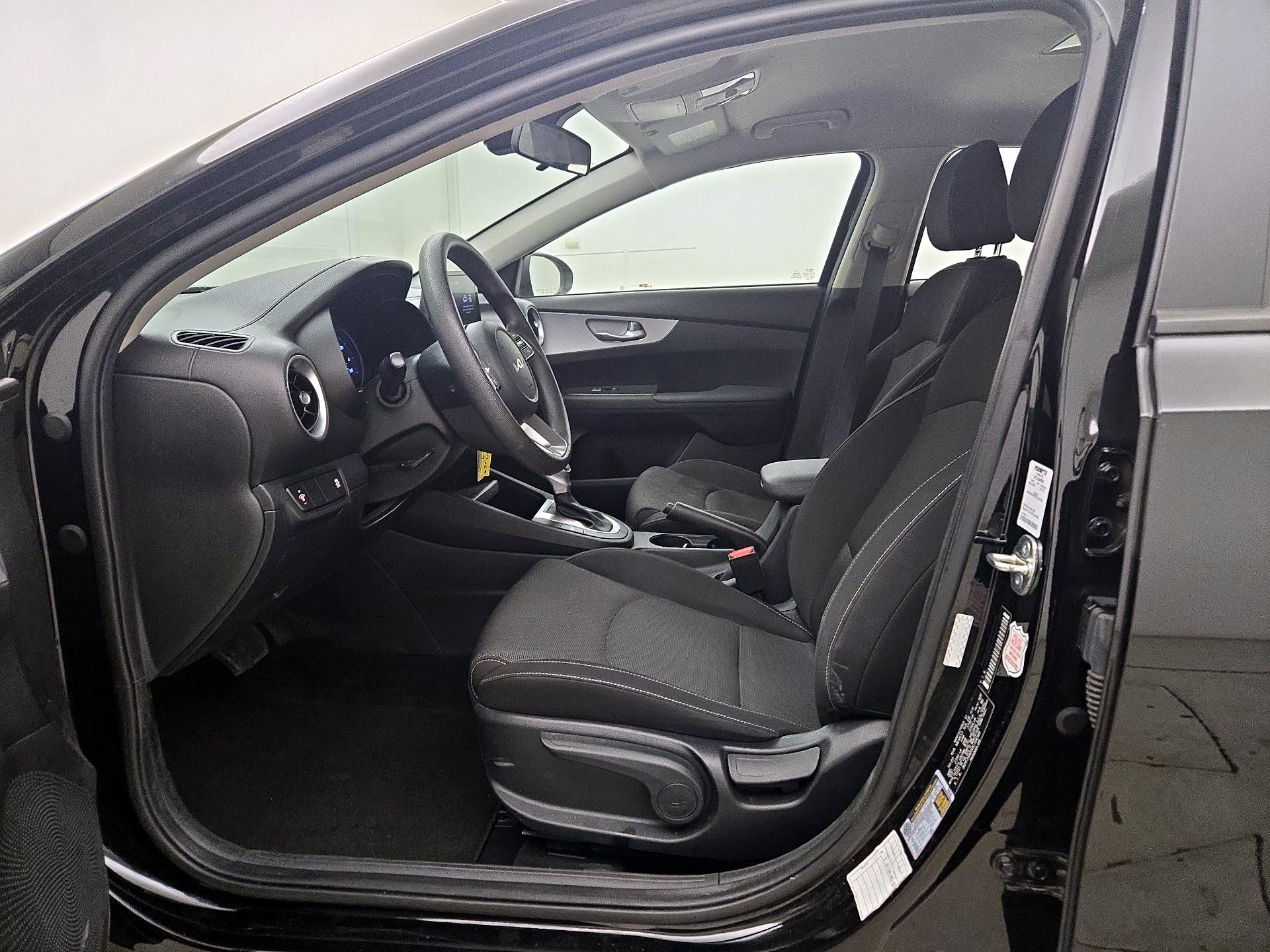 Thumbnail: 2024 Kia Forte - 11