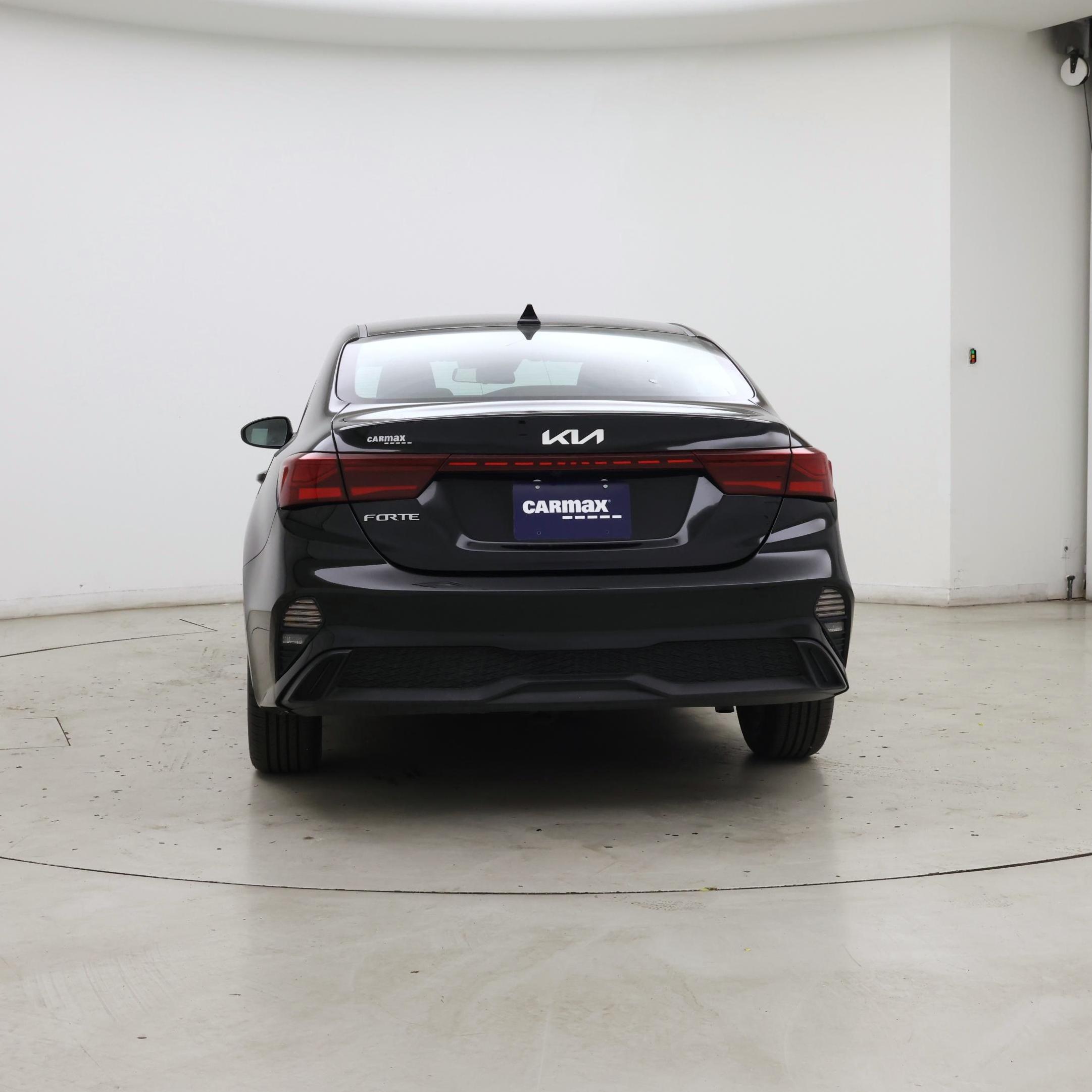 Thumbnail: 2024 Kia Forte - 6