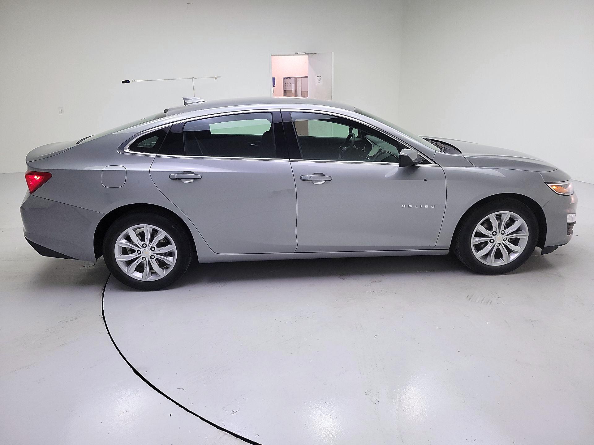 Thumbnail: 2023 Chevrolet Malibu - 4