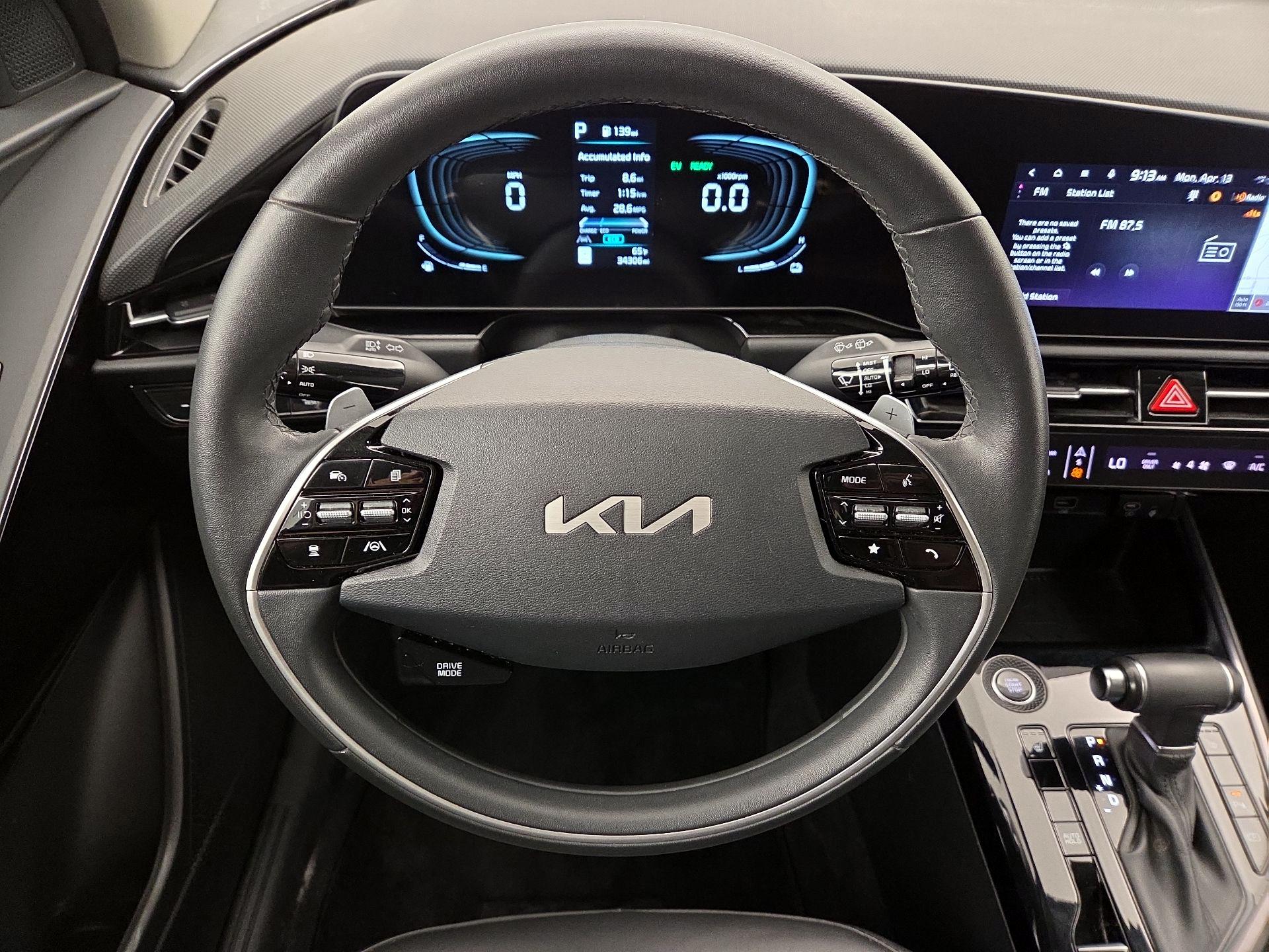 Thumbnail: 2023 Kia Niro - 10