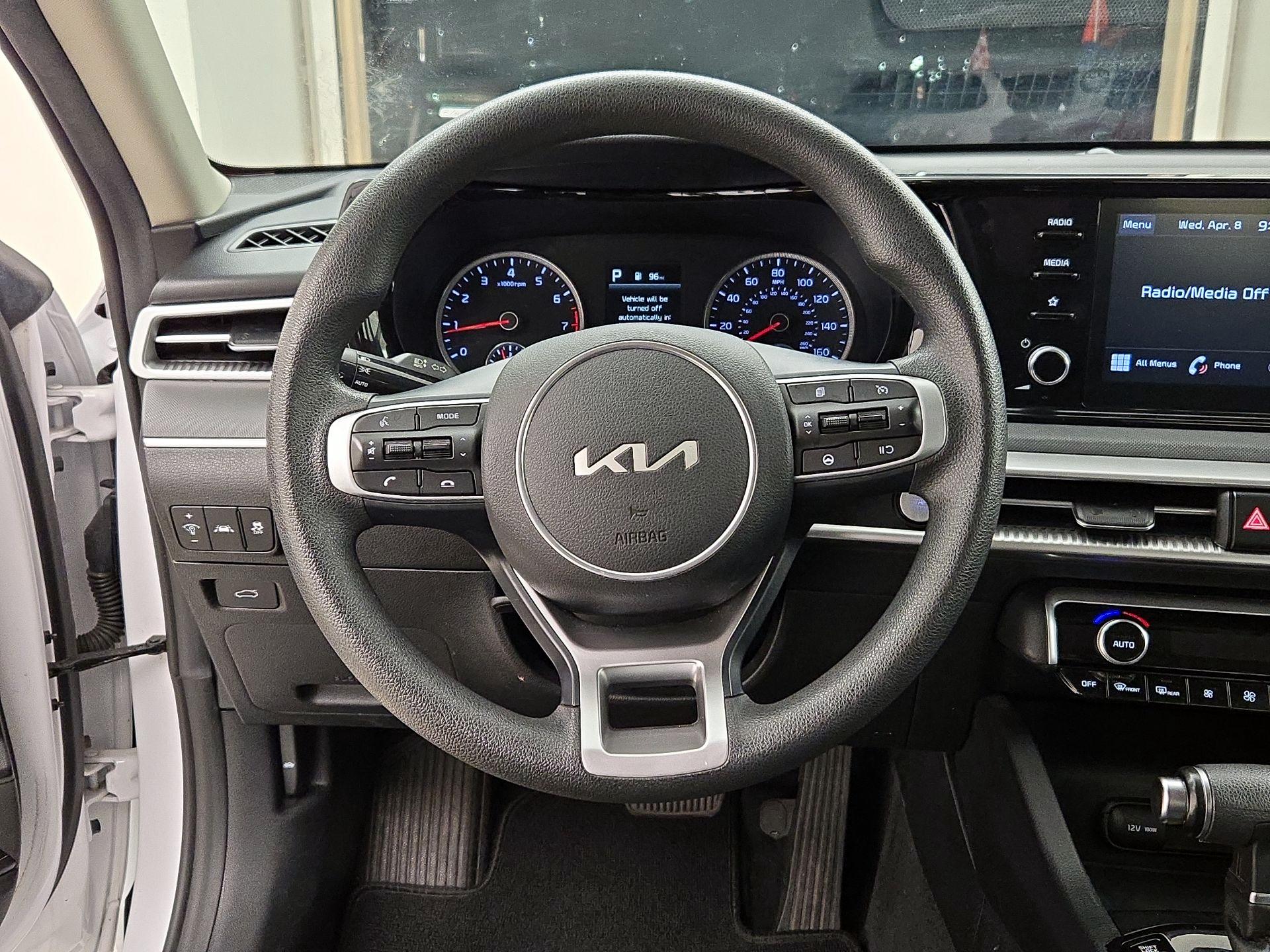 Thumbnail: 2023 Kia K5 - 10