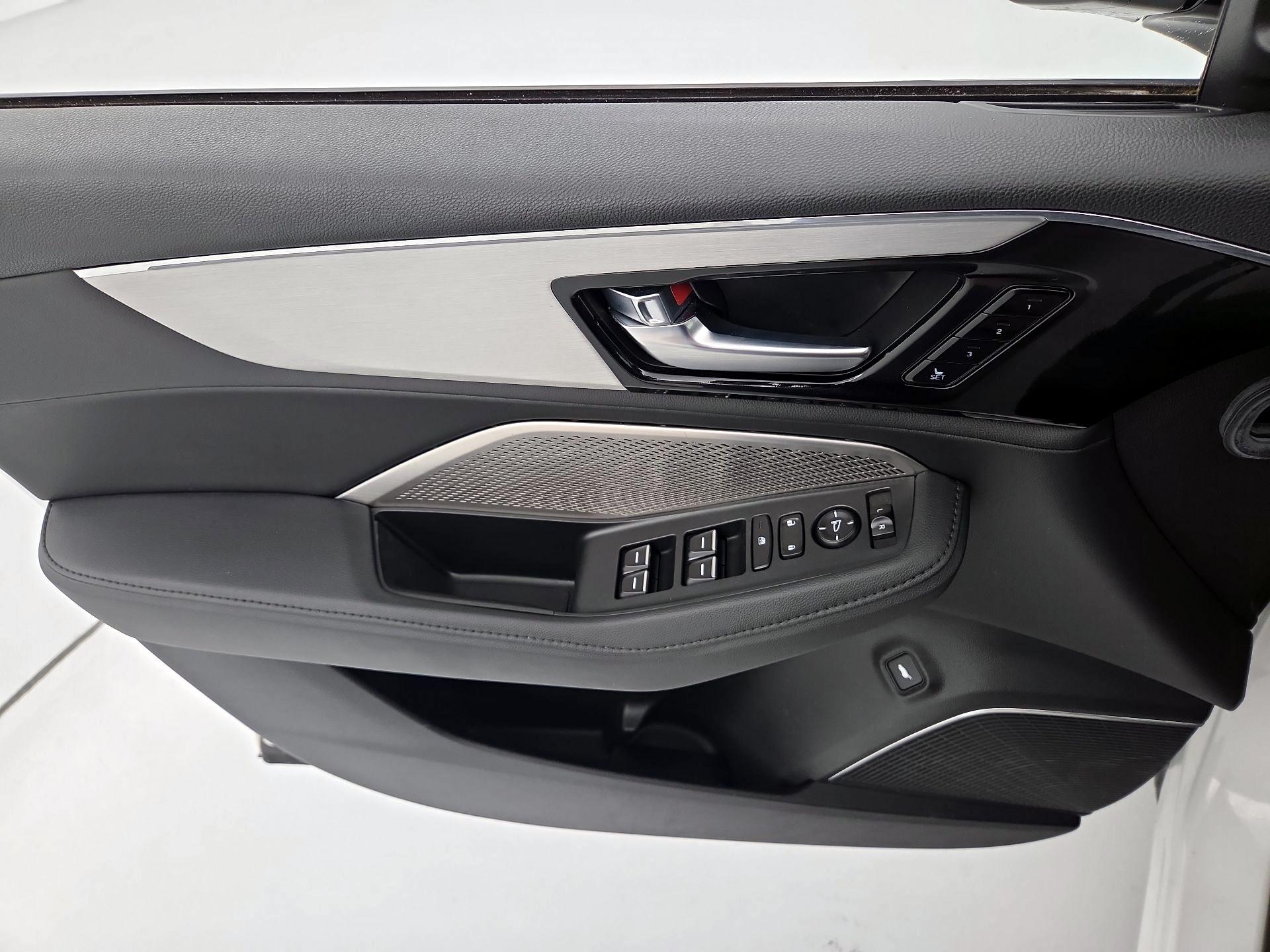 Thumbnail: 2023 Acura MDX - 12