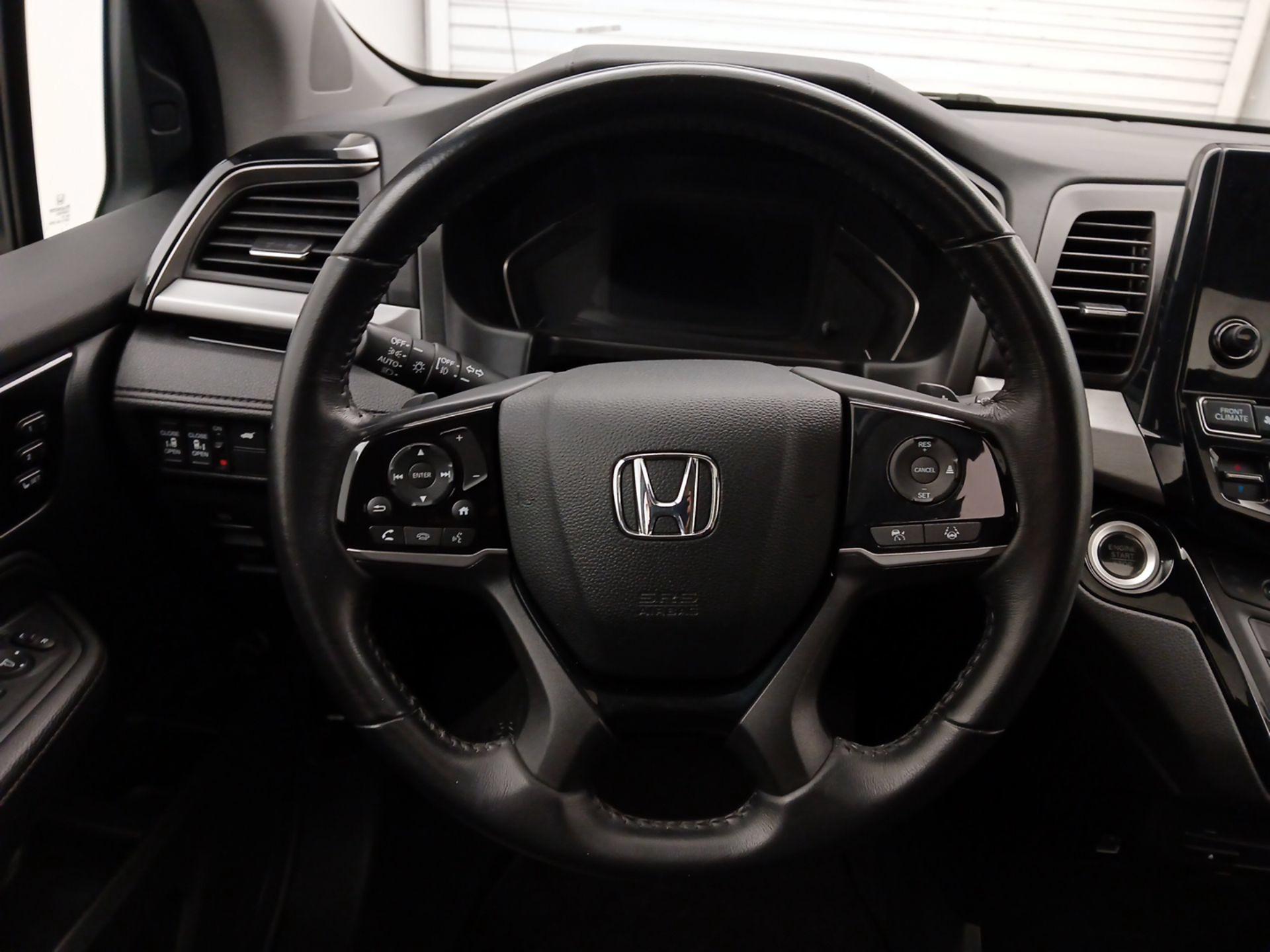 Thumbnail: 2023 Honda Odyssey - 10