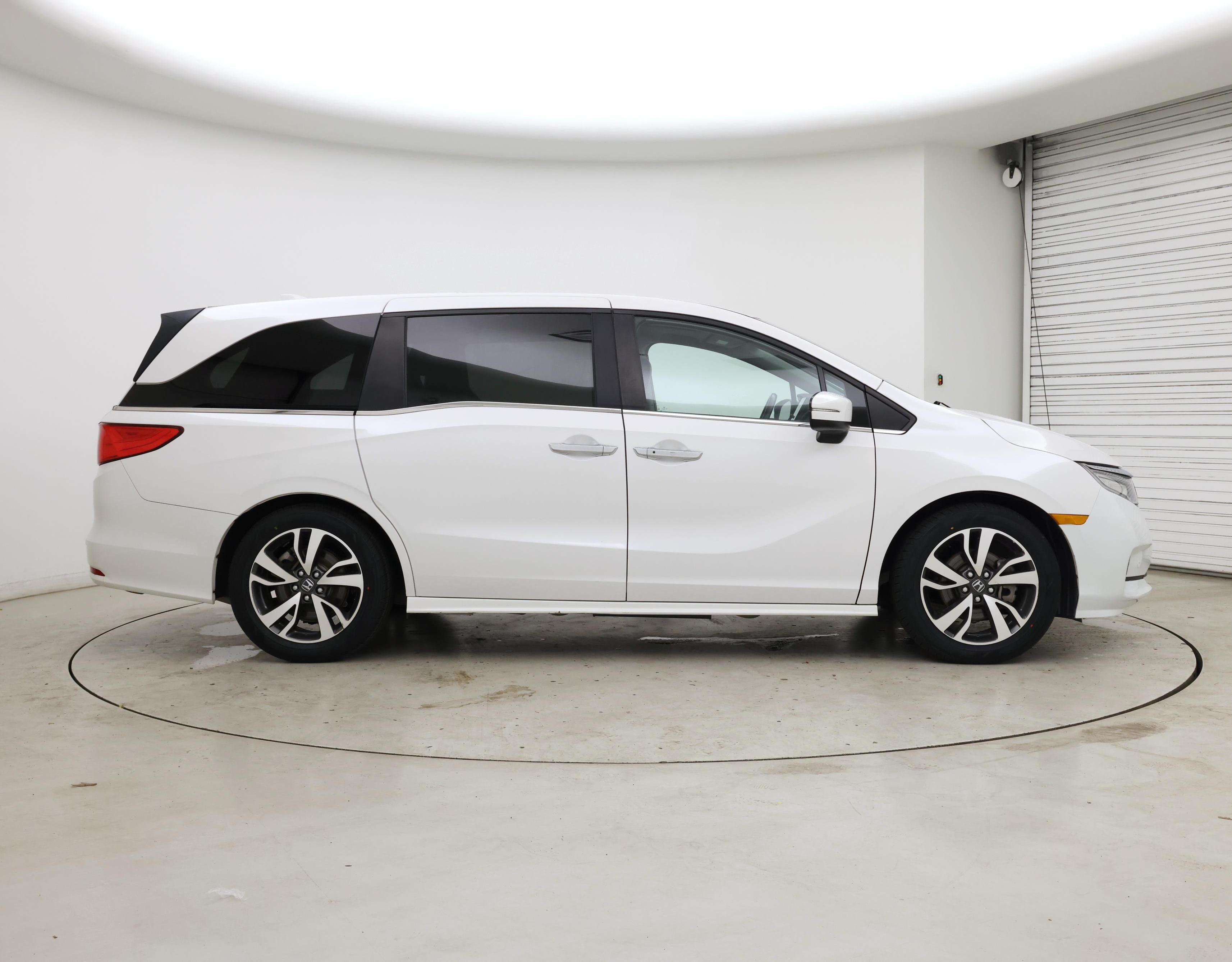 Thumbnail: 2023 Honda Odyssey - 7
