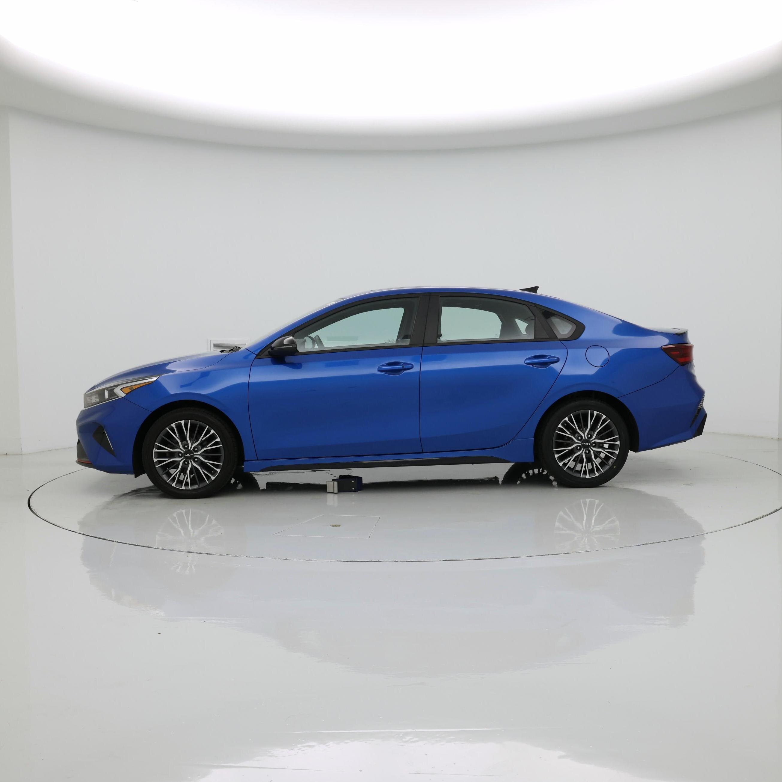 Thumbnail: 2023 Kia Forte - 3