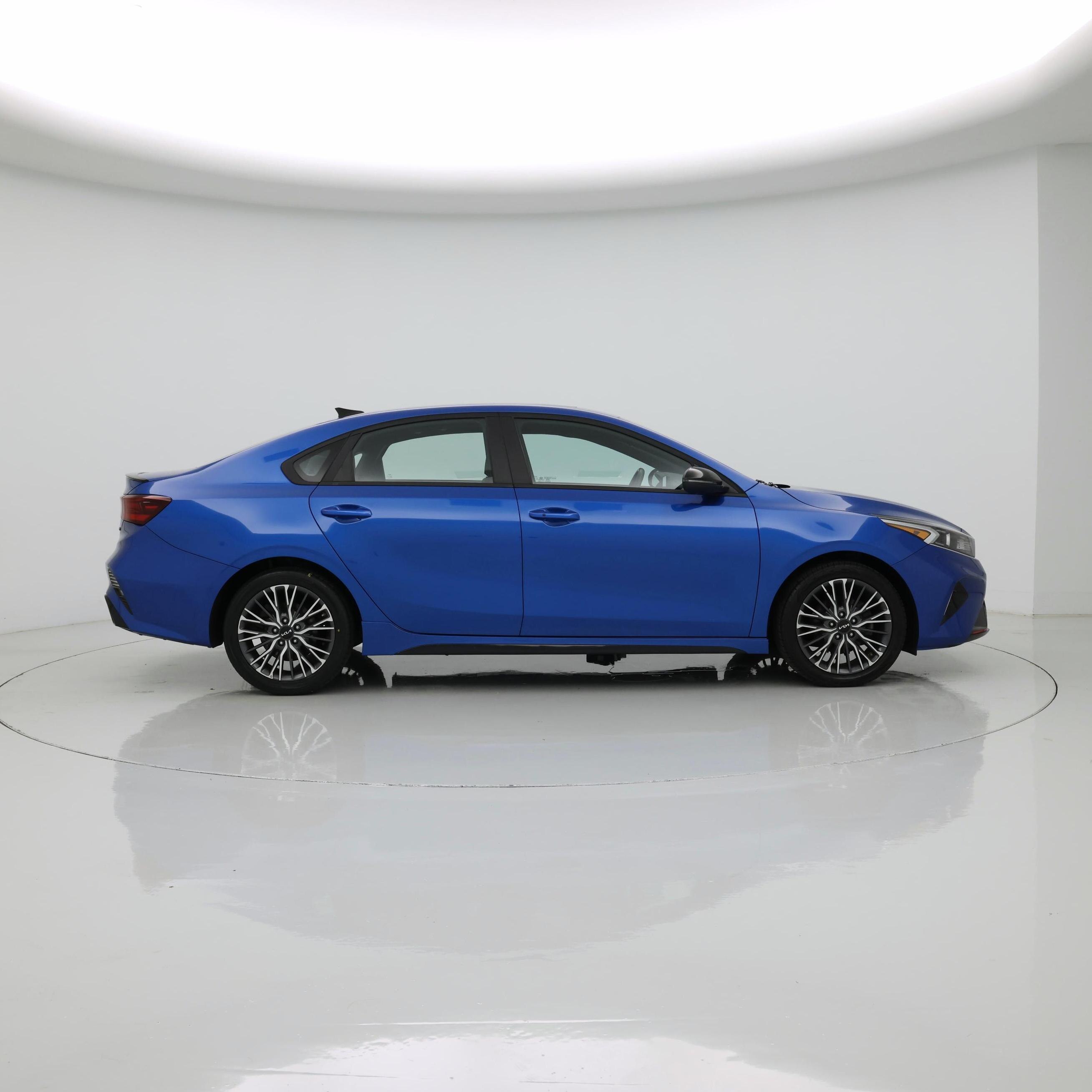 Thumbnail: 2023 Kia Forte - 7