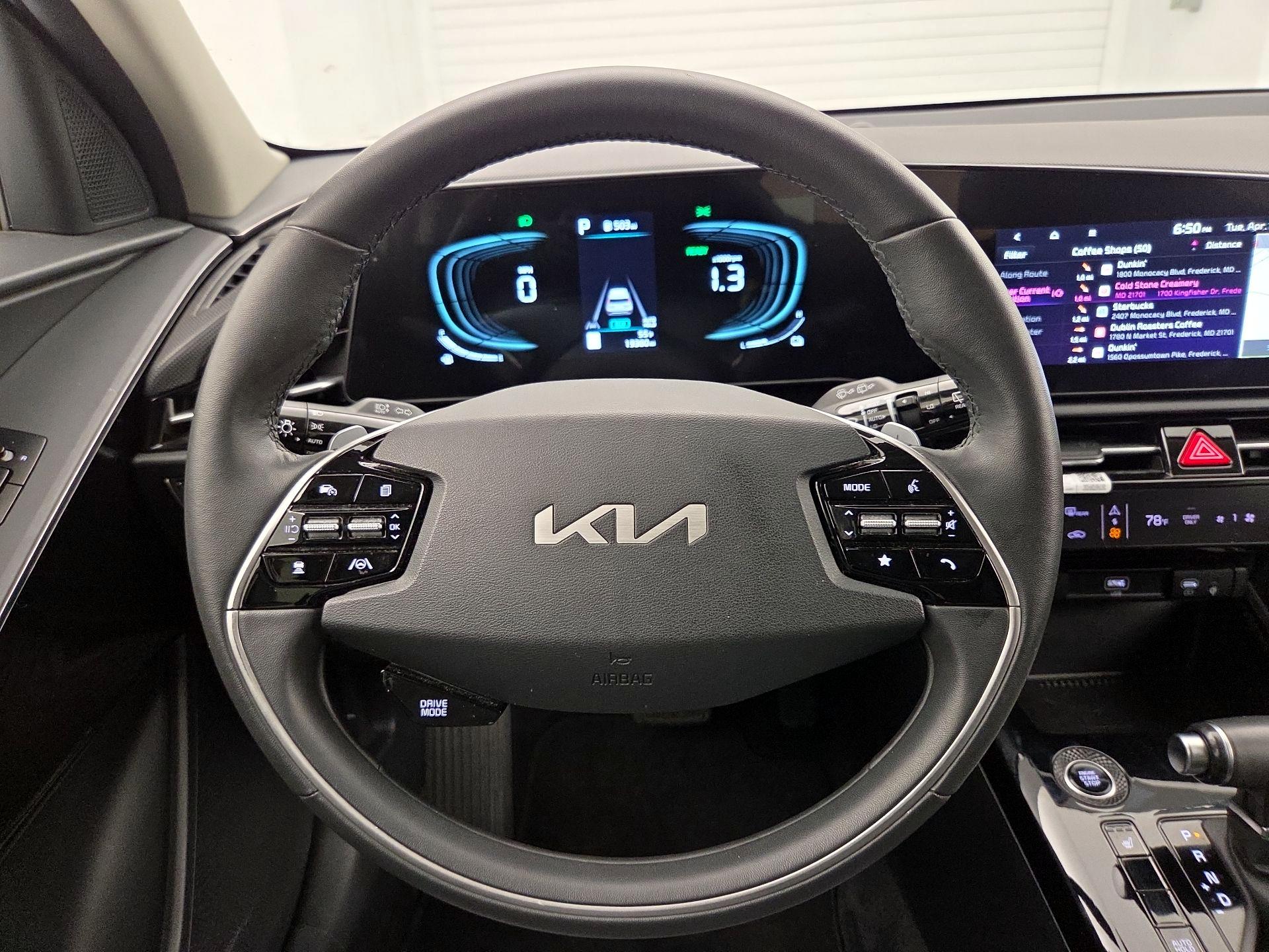 Thumbnail: 2023 Kia Niro - 10