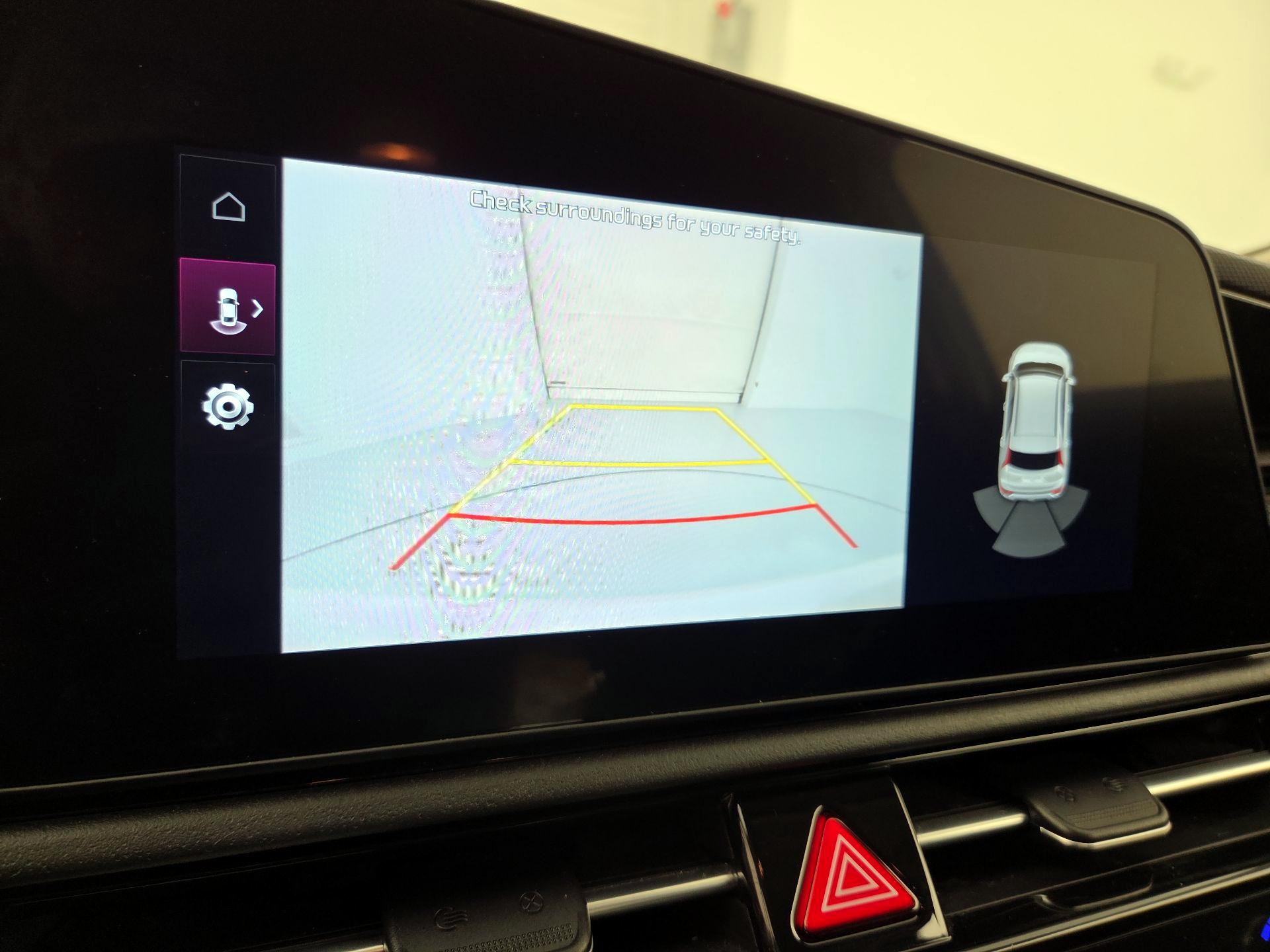 Thumbnail: 2023 Kia Niro - 15