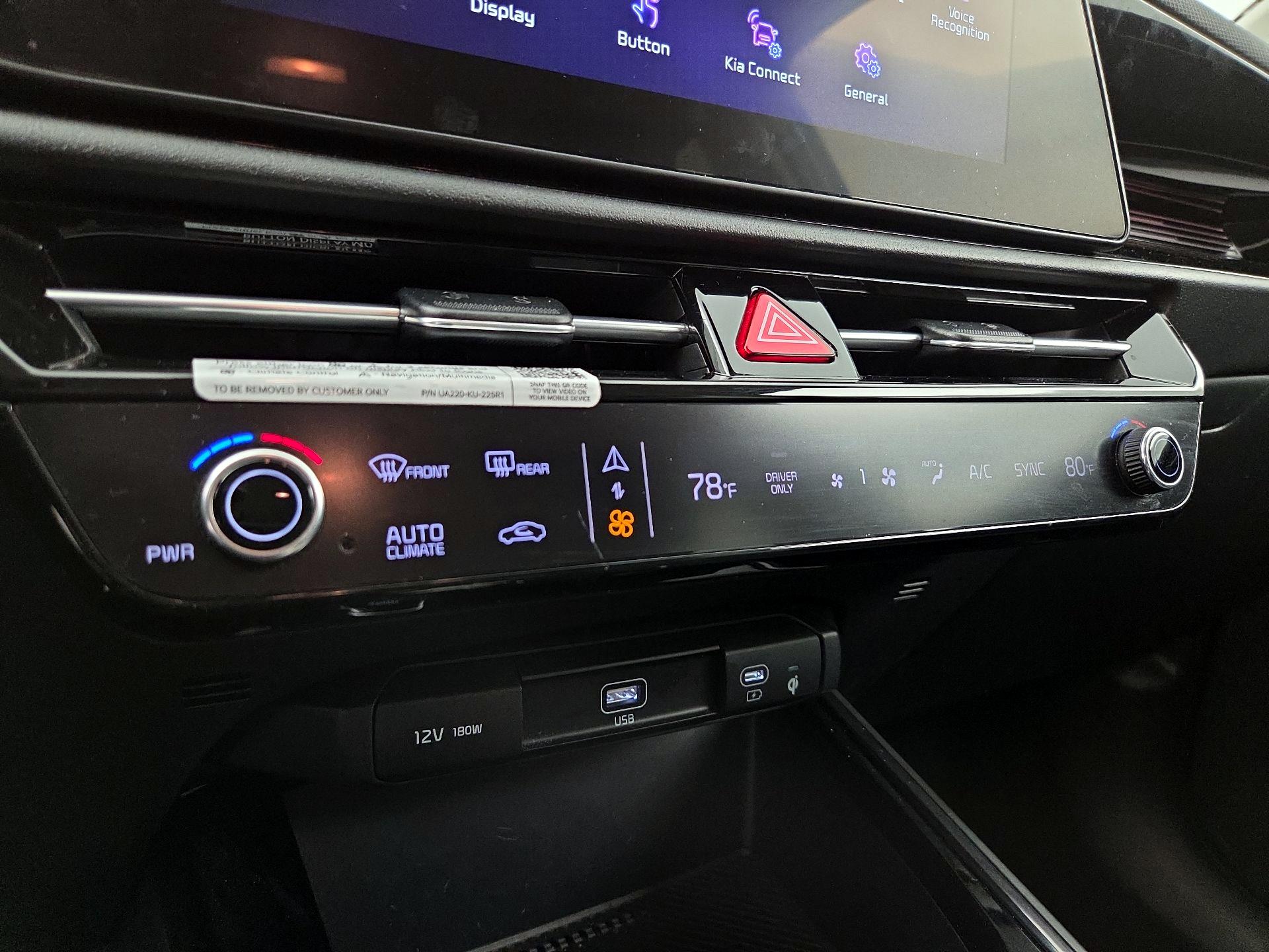 Thumbnail: 2023 Kia Niro - 17