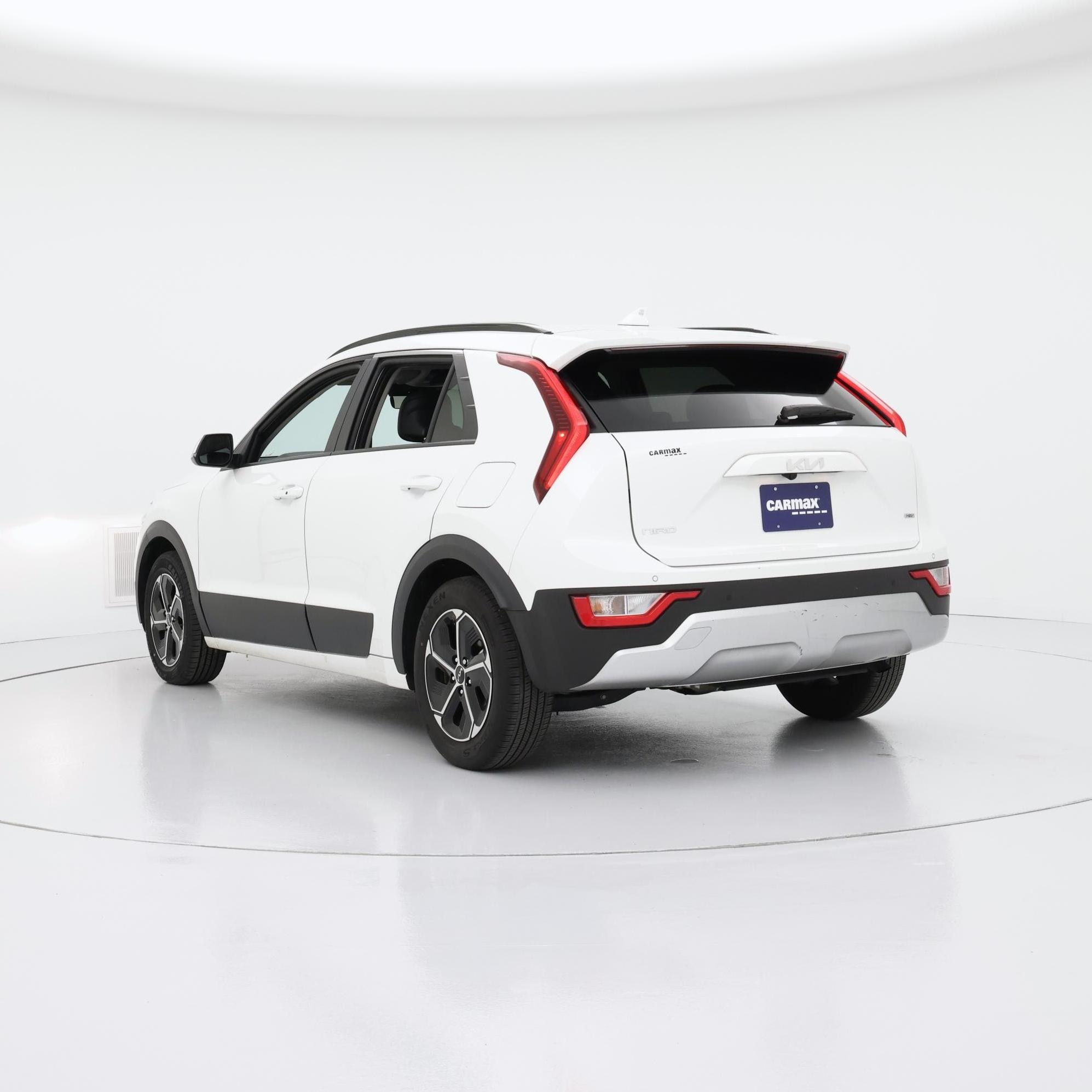 Thumbnail: 2023 Kia Niro - 2