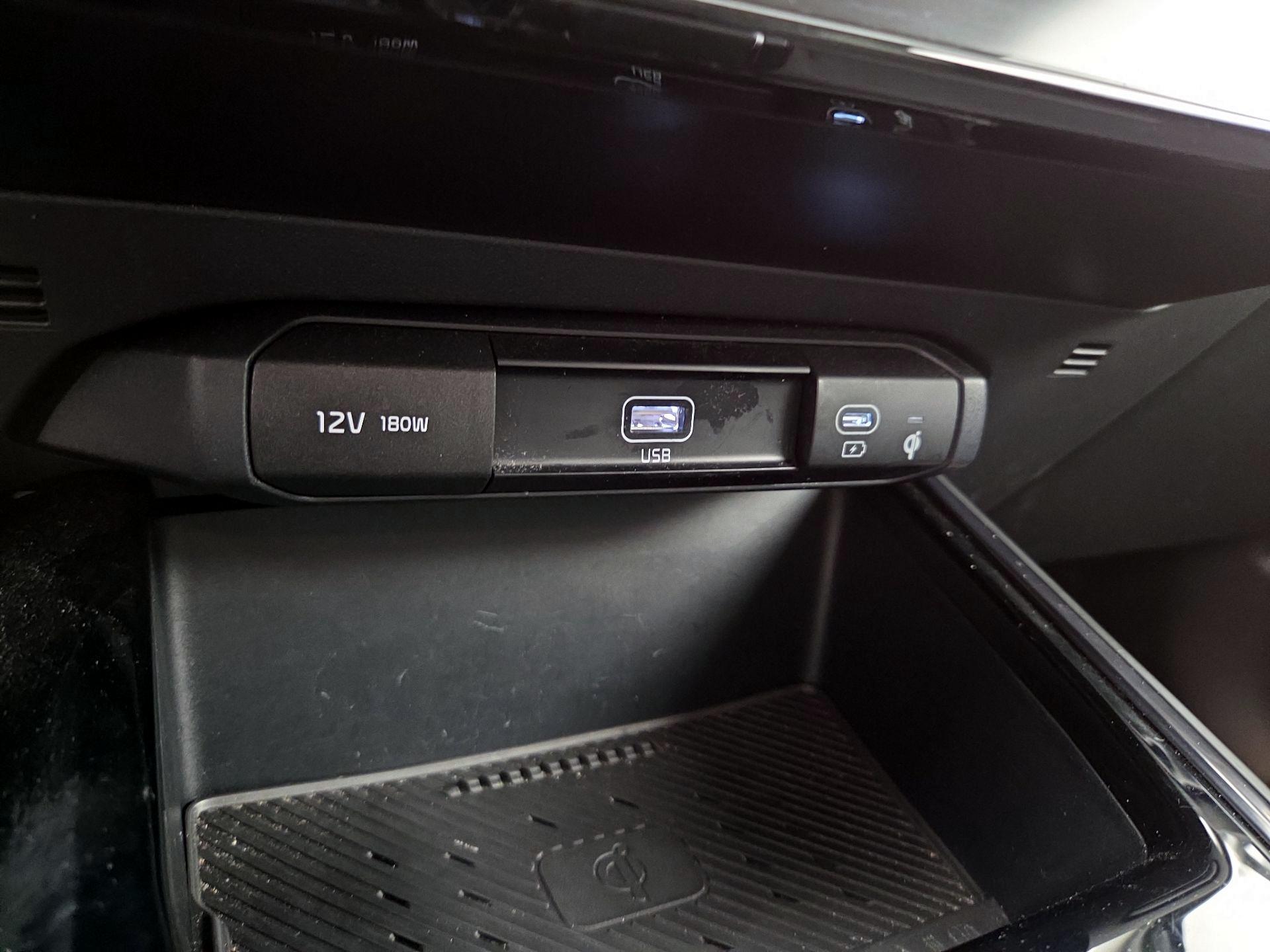 Thumbnail: 2023 Kia Niro - 19