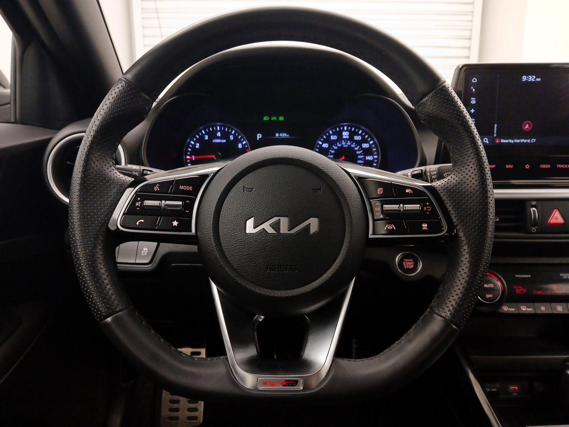 Thumbnail: 2023 Kia Forte - 10