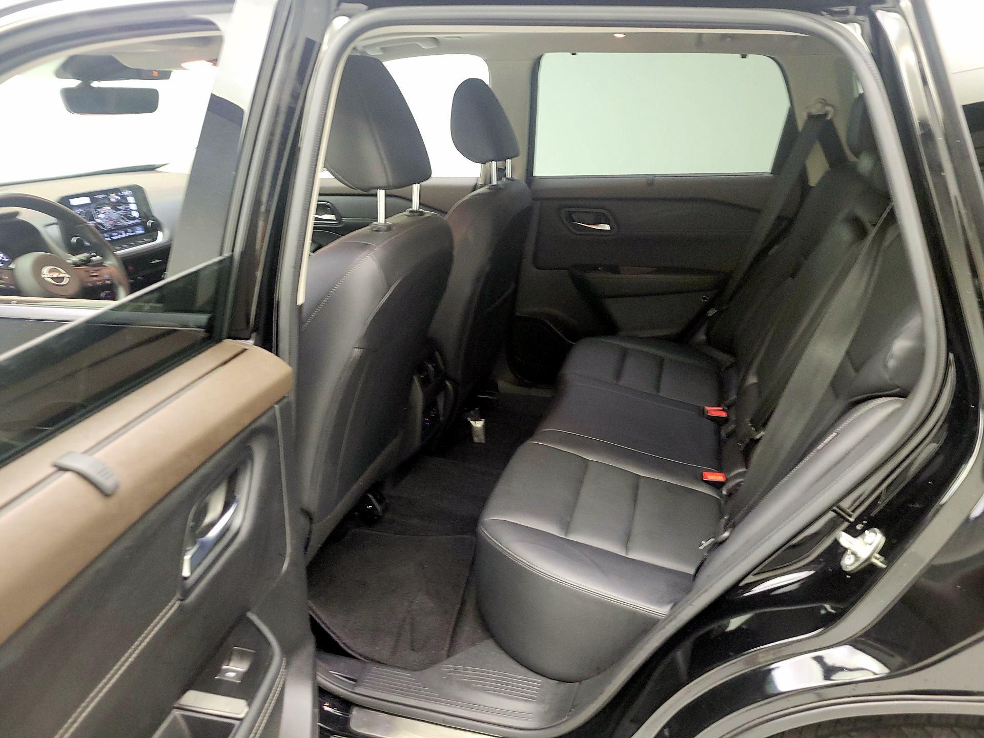 Thumbnail: 2023 Nissan Rogue - 19