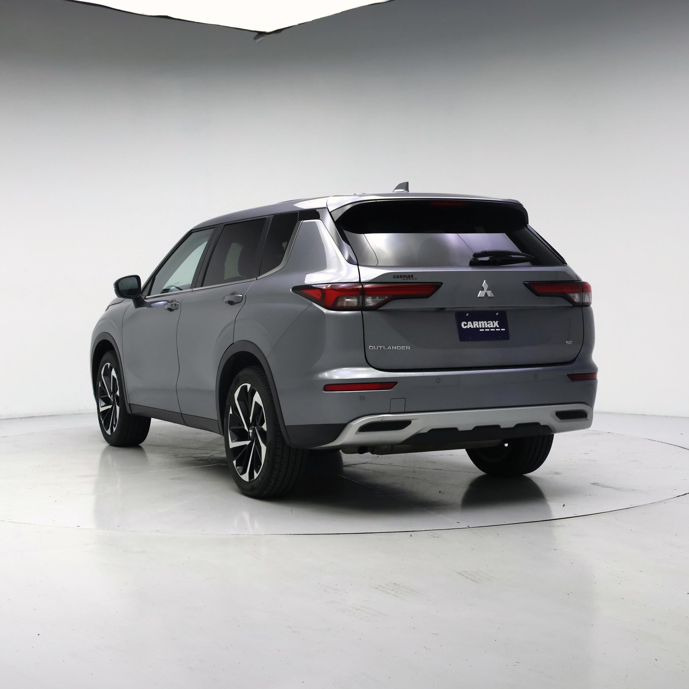 Thumbnail: 2024 Mitsubishi Outlander - 2