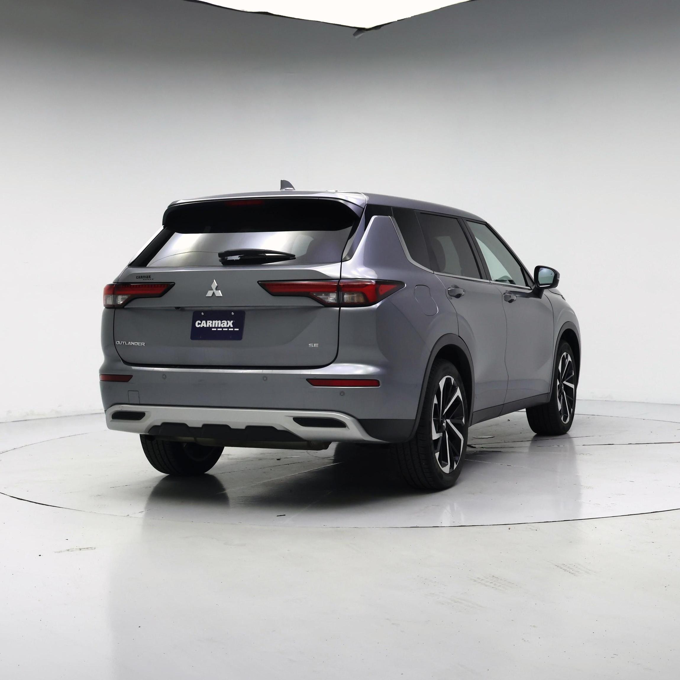 Thumbnail: 2024 Mitsubishi Outlander - 8