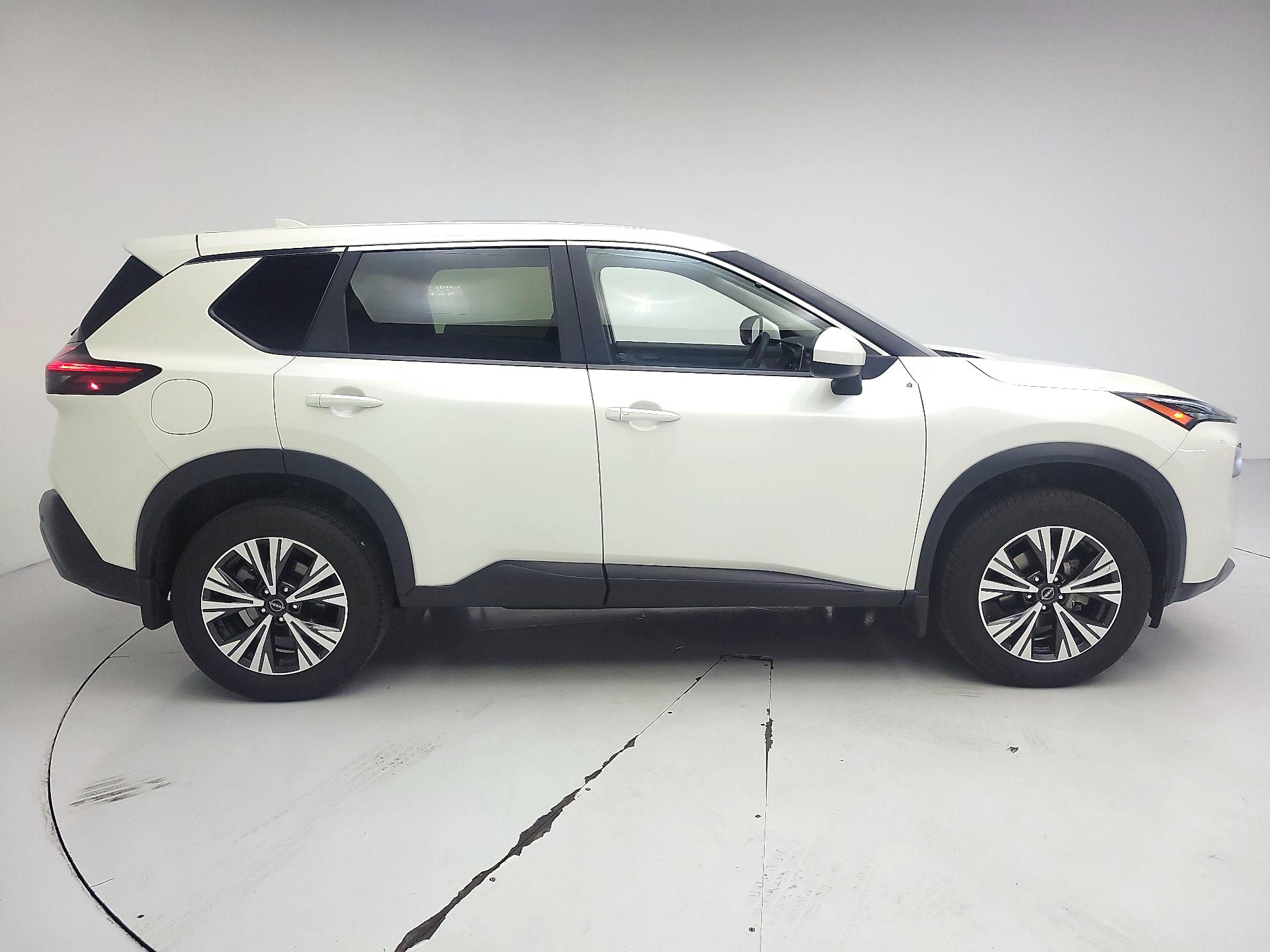 Thumbnail: 2023 Nissan Rogue - 4