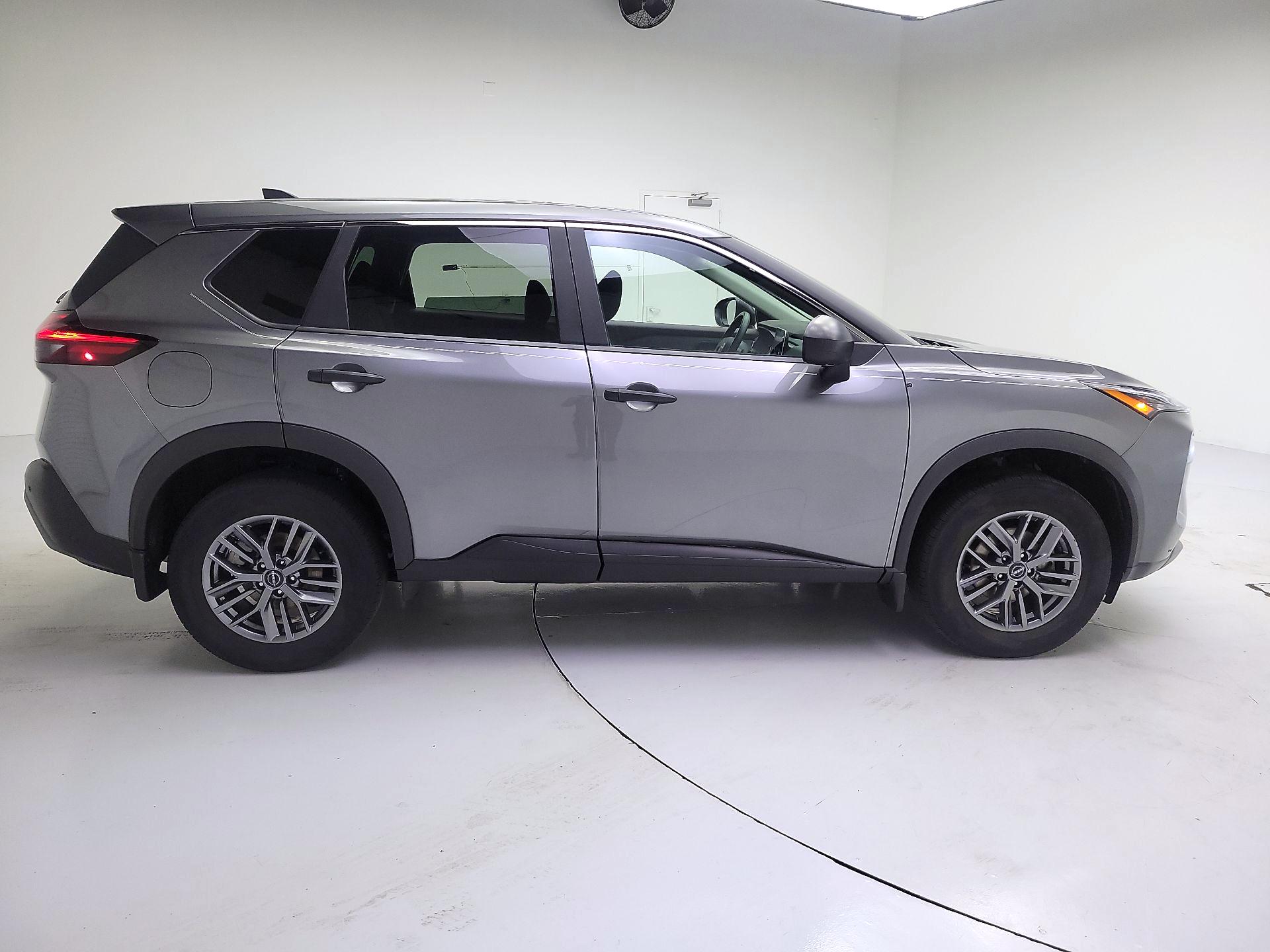 Thumbnail: 2023 Nissan Rogue - 4