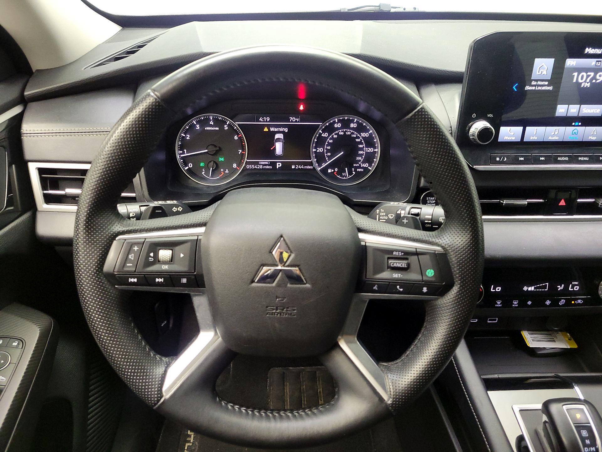Thumbnail: 2024 Mitsubishi Outlander - 10